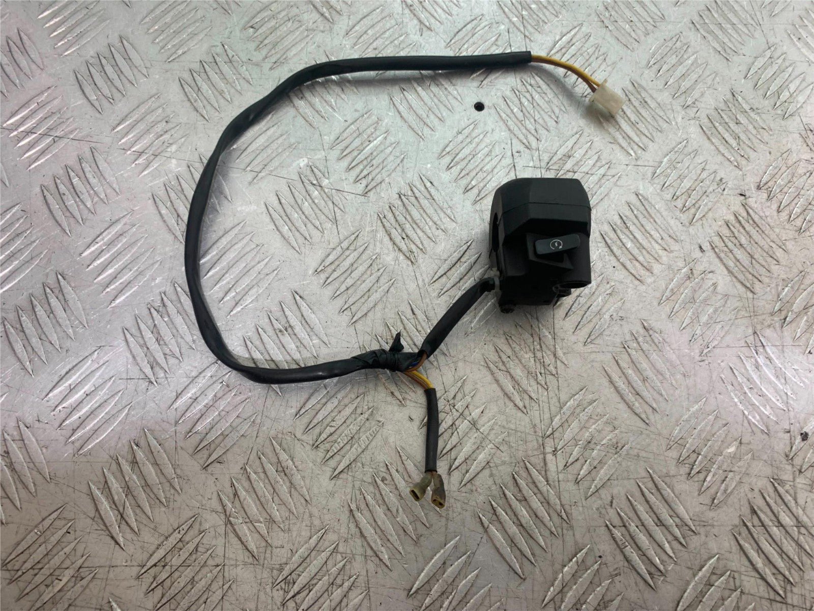 YAMAHA YS125 YS 125 RIGHT SWITCH GEAR YEAR 2017-2021 (CMB1321)