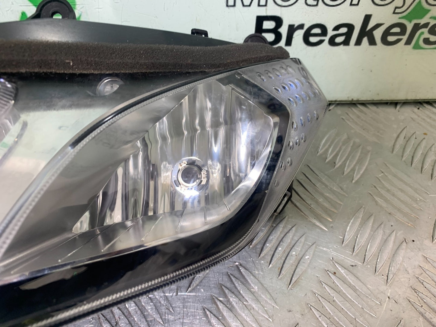 APRILIA RSV4 FACTORY HEADLIGHT   YEAR 2009-2012 (CMB1224)
