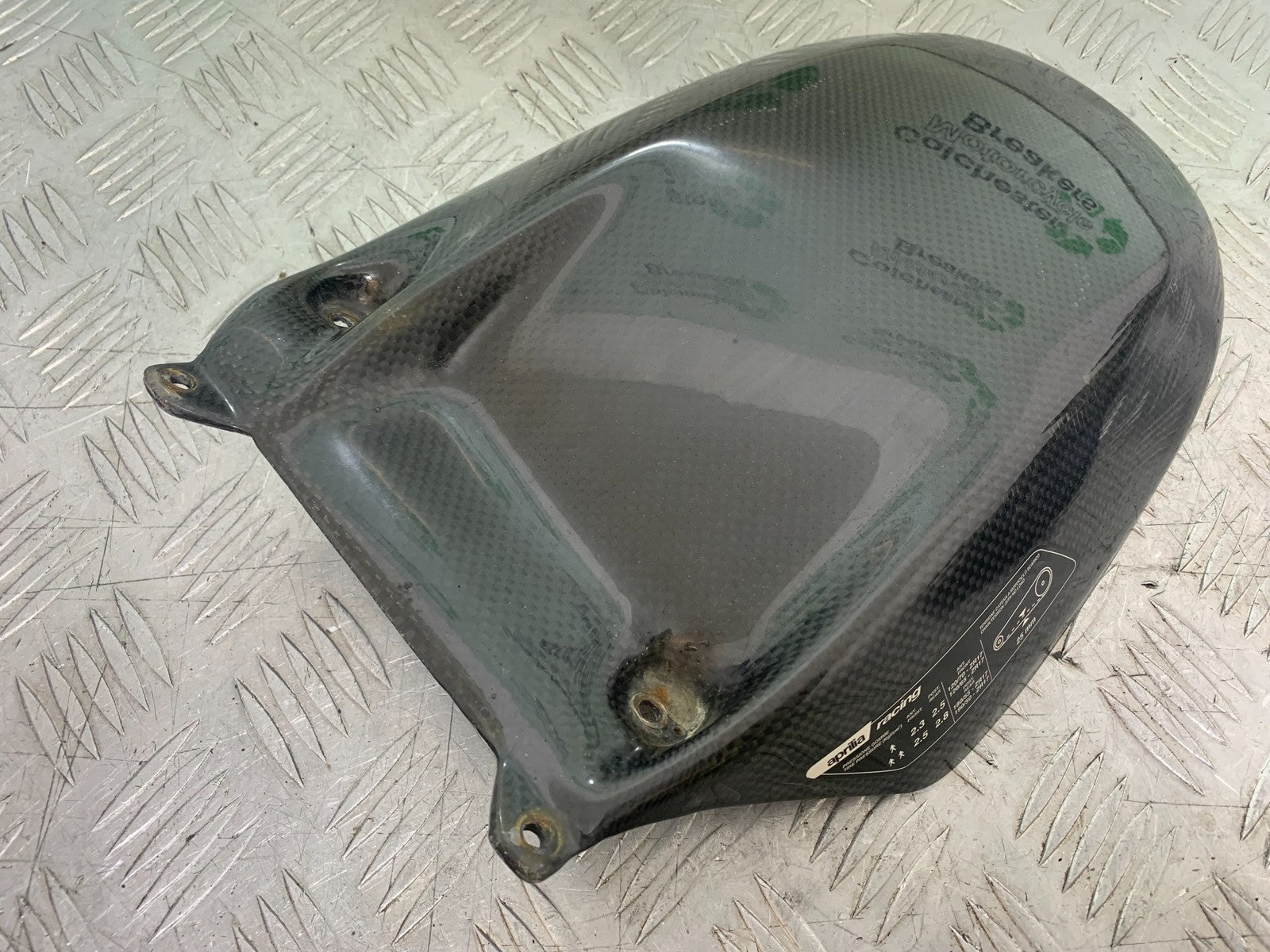 APRILIA RSV1000 R FACTORY MILLE CARBON HUGGER   2004-09 (CMB1203)