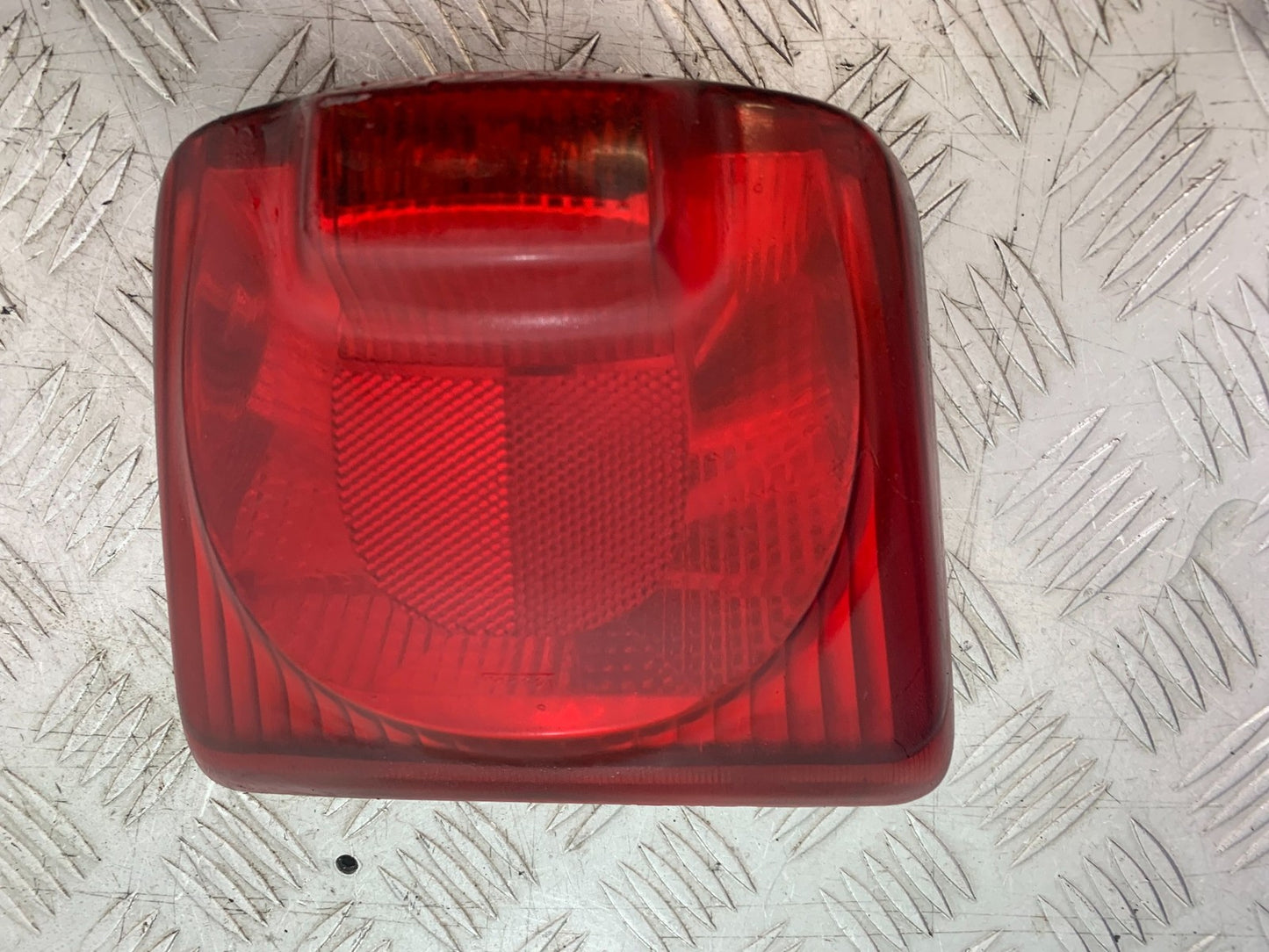 PIAGGIO VESPA GTS 125 REAR LIGHT   YEAR 2009-2014  (CMB1261)