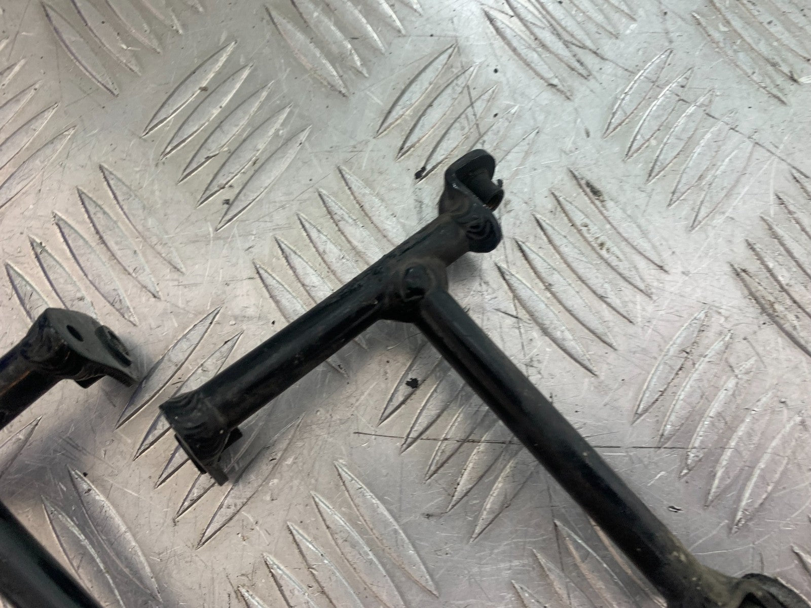 KAWASAKI ZX6R ZX6 F RADIATOR BRACKETS  YEAR 1995-1997 (CMB1169)