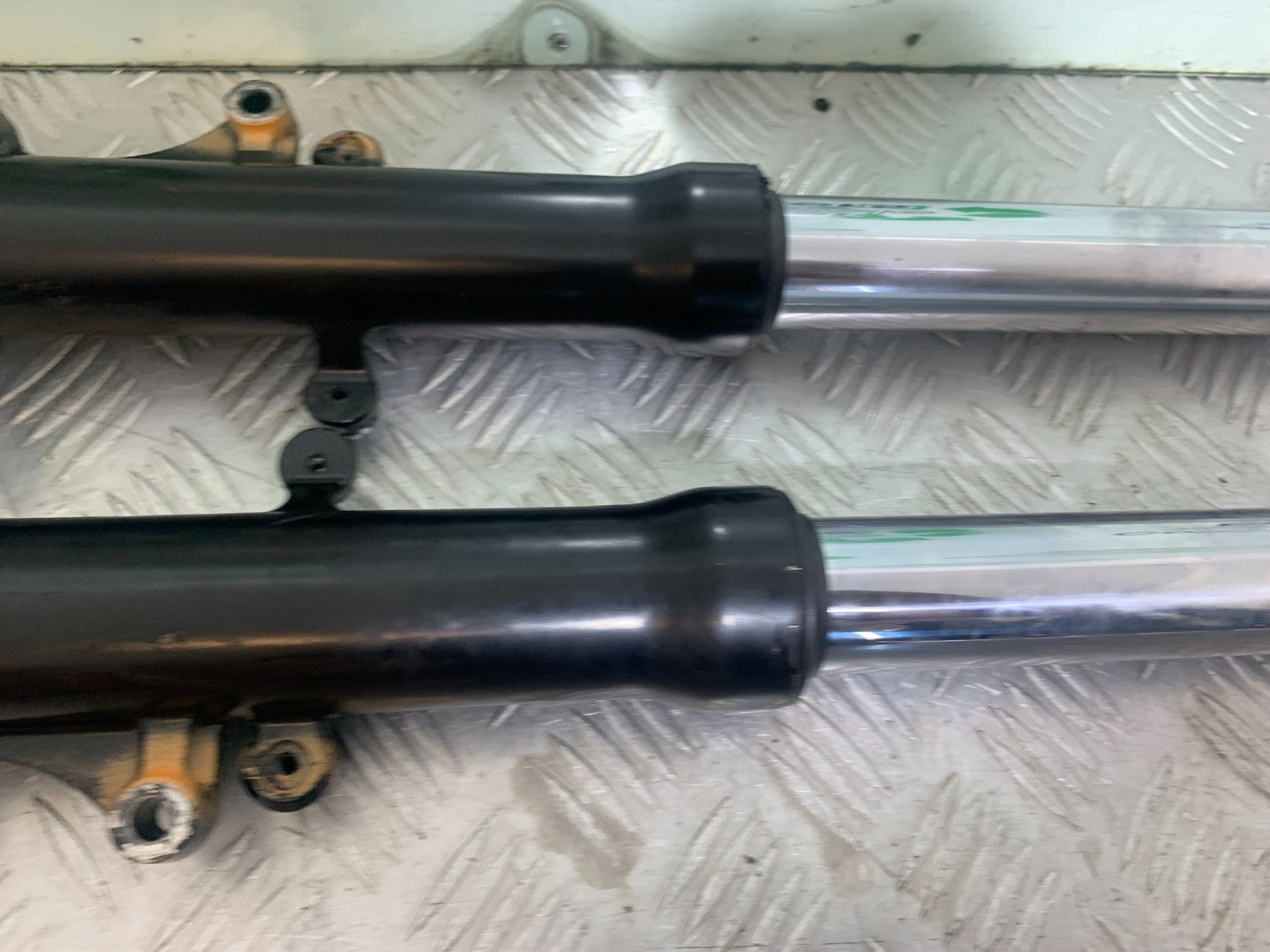 KAWASAKI ZX9R ZX9 E1 FORKS  YEAR 2000-01 (CMB1171)