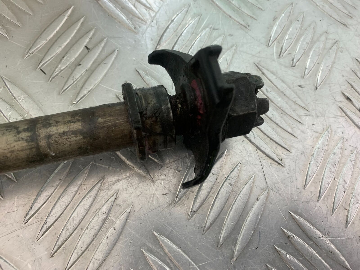 KAWASAKI Z650 ER650 KNFAN REAR WHHEL  SPINDLE YEAR 2022-2024 (CMB1112)