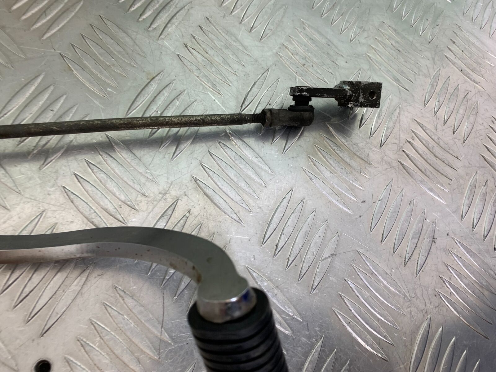 YAMAHA XVS 1300 MIDNIGHT STAR GEAR LEVER  YEAR 2007-16 (CMB1027)