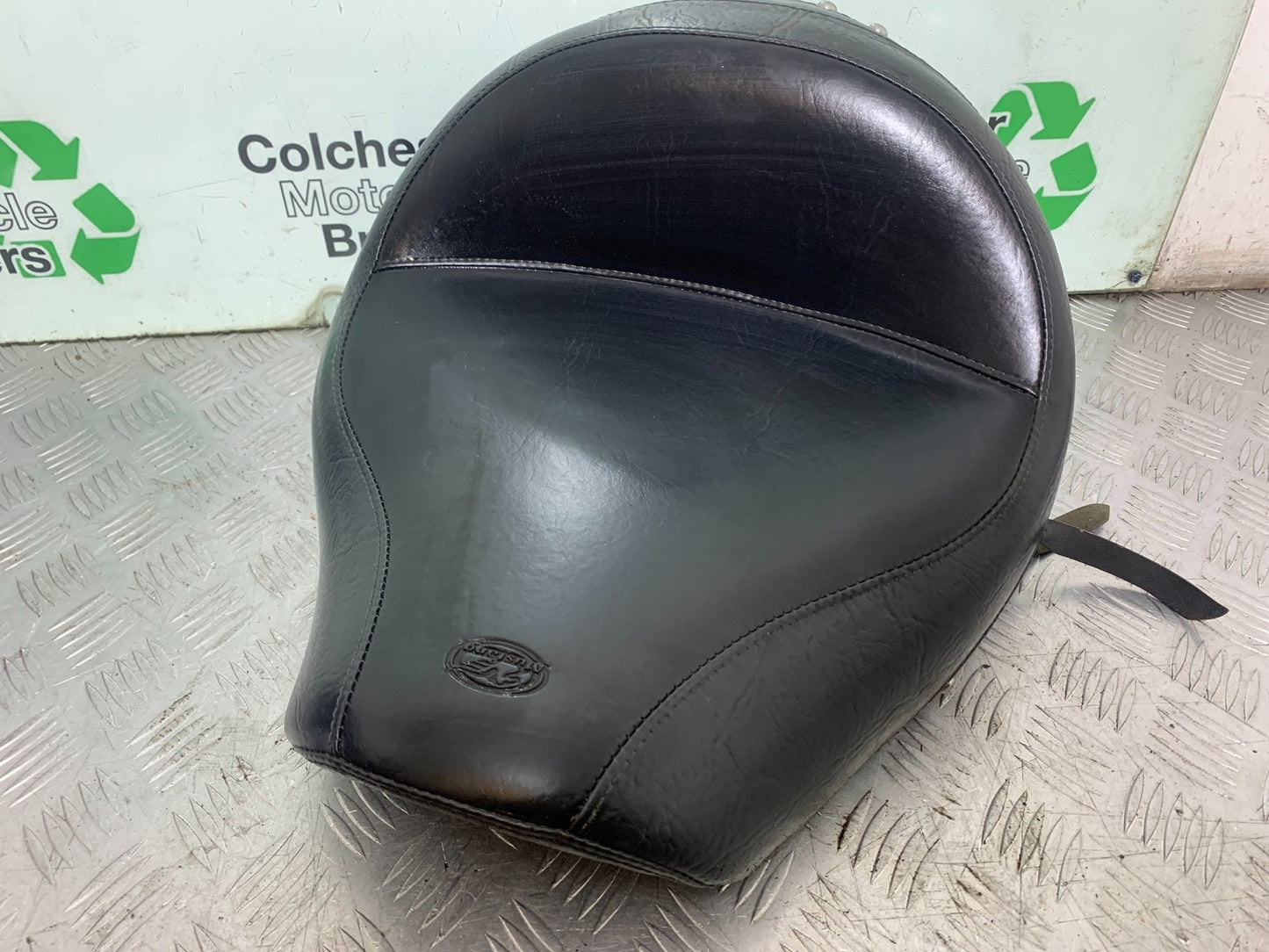 HONDA VT750 SHADOW FRONT SEAT  YEAR 2003-2004 (CMB1265)