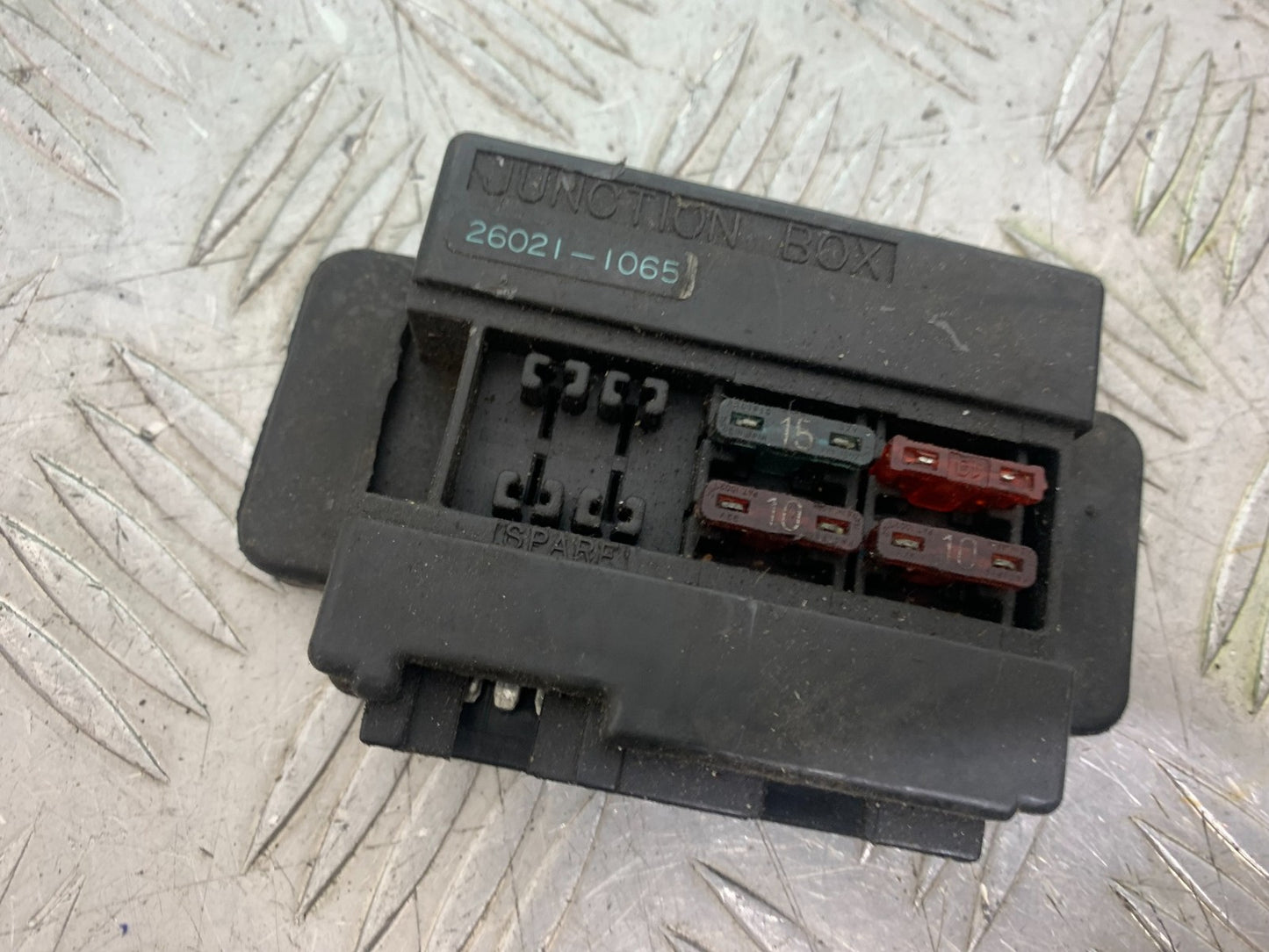KAWASAKI GPX 750 GPX 750 FUSE BOX  YEAR 1990