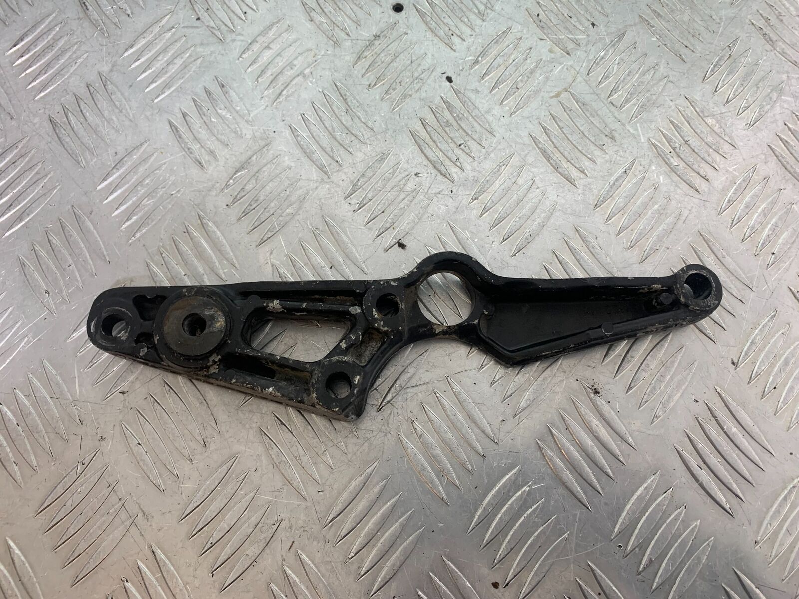 YAMAHA XS1100 MIDNIGHT SPECIAL RIGHT HANGER   YEAR 1980-1982 (CMB1122)