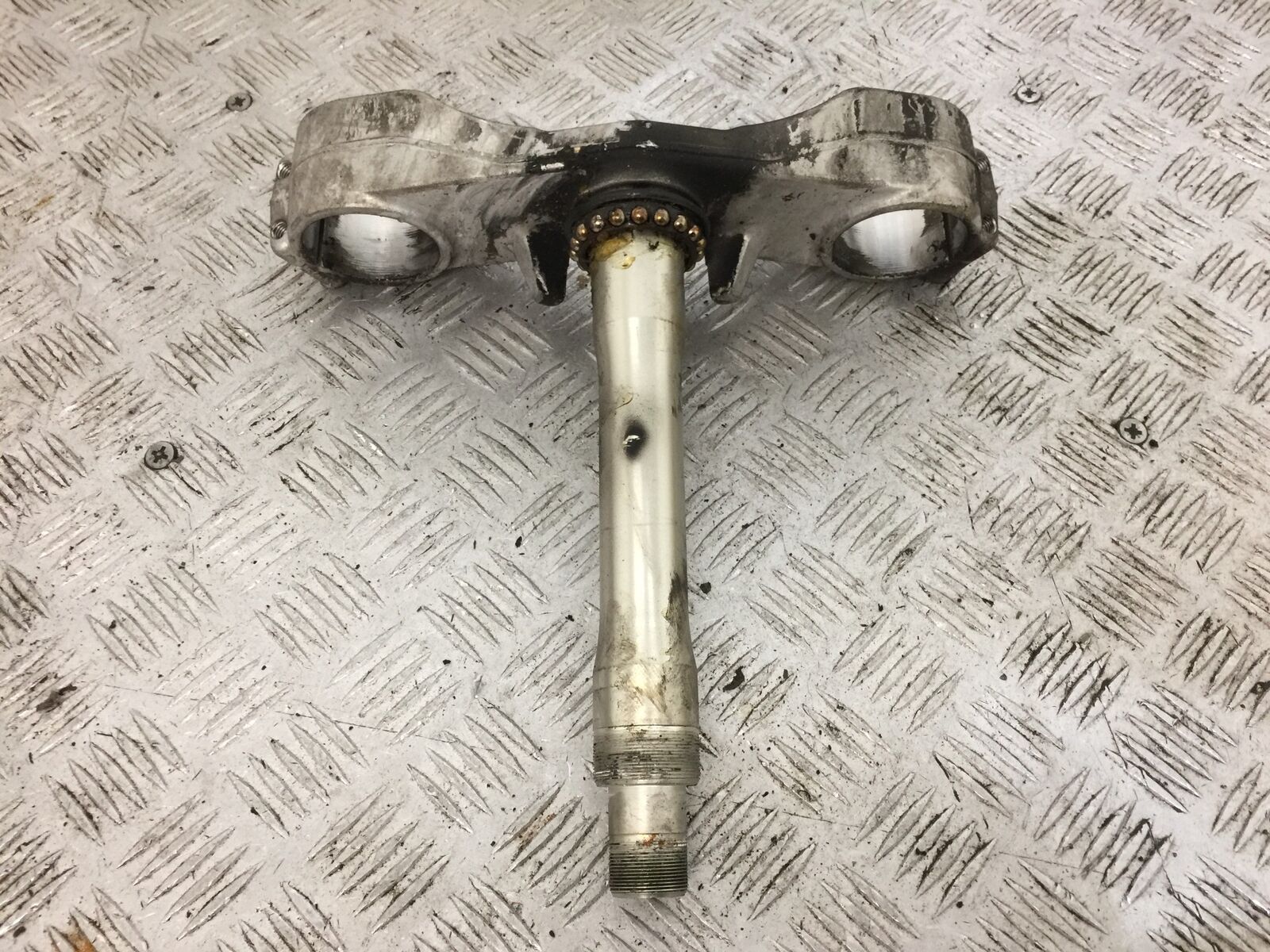 KAWASAKI ZZR1400 ZZR 1400 BOTTOM YOKE YEAR 2011 (STOCK 802)