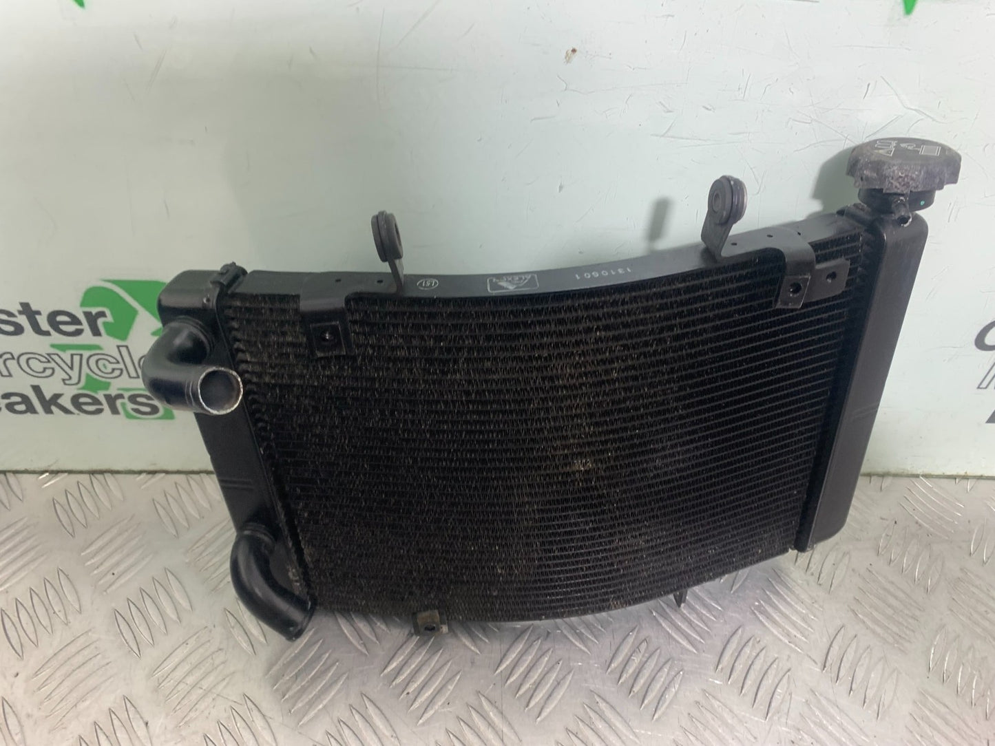TRIUMPH 675 STREET TRIPLE RX RADIATOR   2015- 2017 (CMB1299)