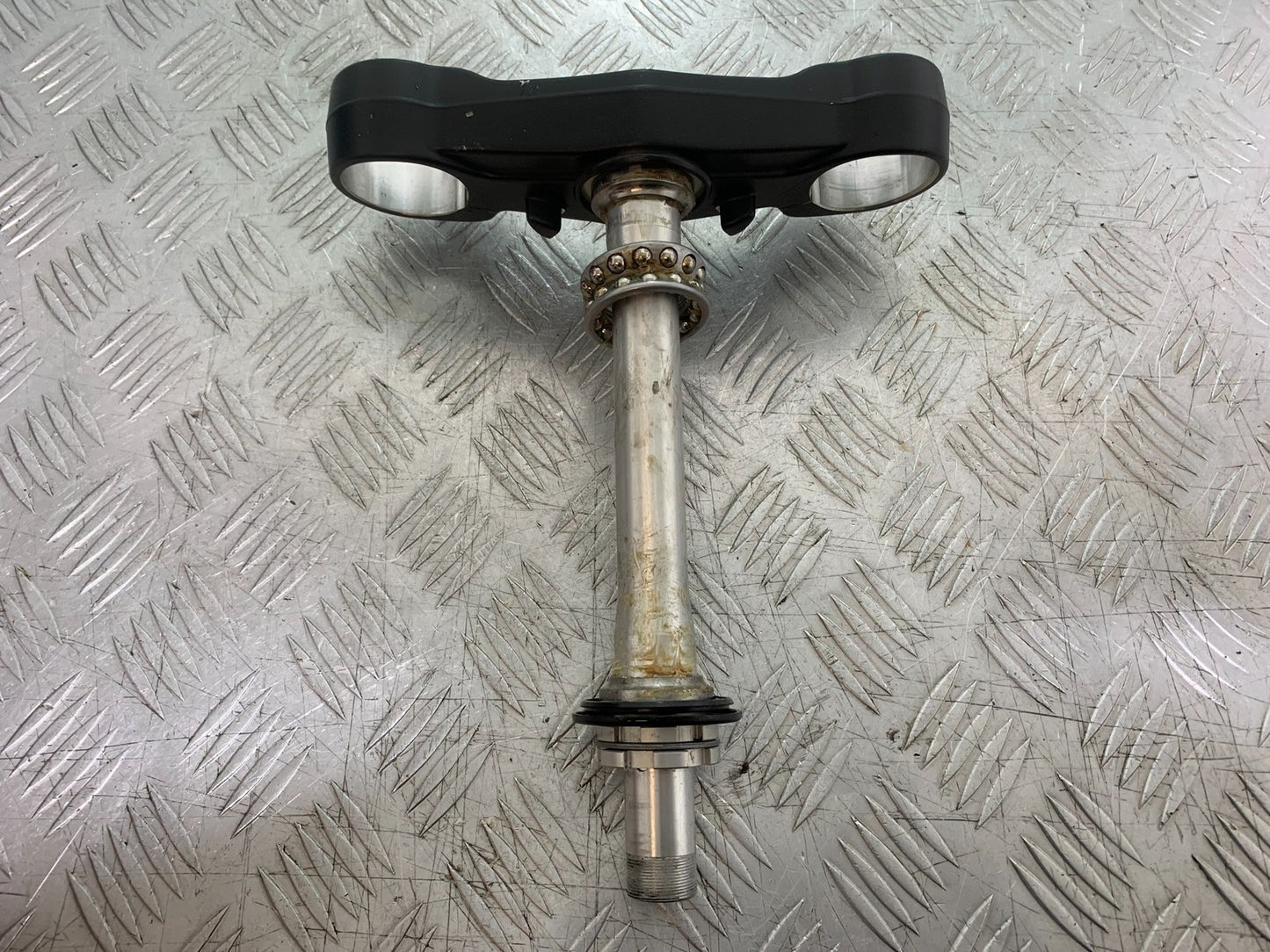 TRIUMPH TRIDENT 660 BOTTOM YOKE  YEAR 2021-2024 (CMB1295)