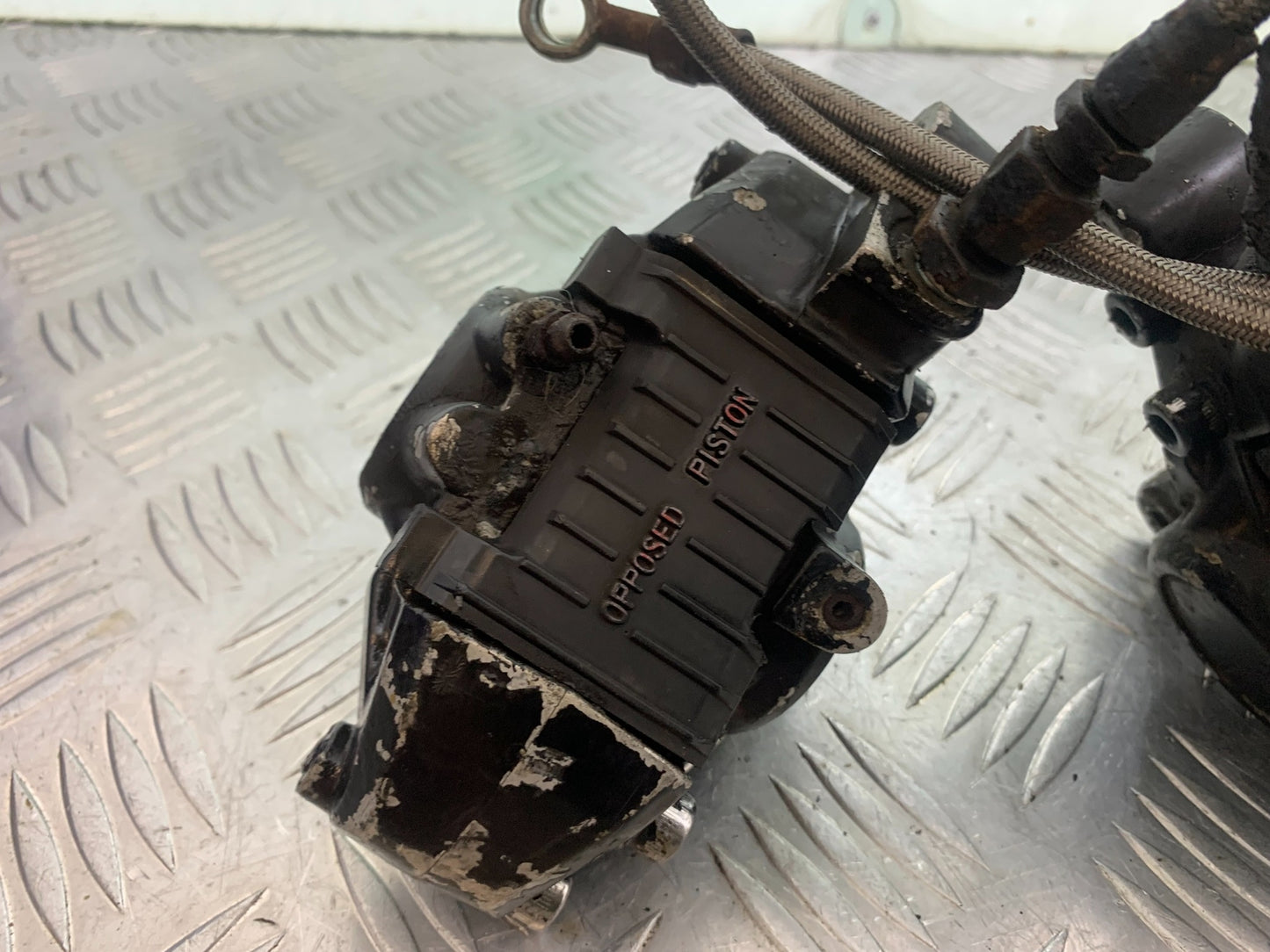 SUZUKI GSX1100 GSX 1100 EFE FRONT CALIPERS   YEAR 1985-1986 (CMB1110)