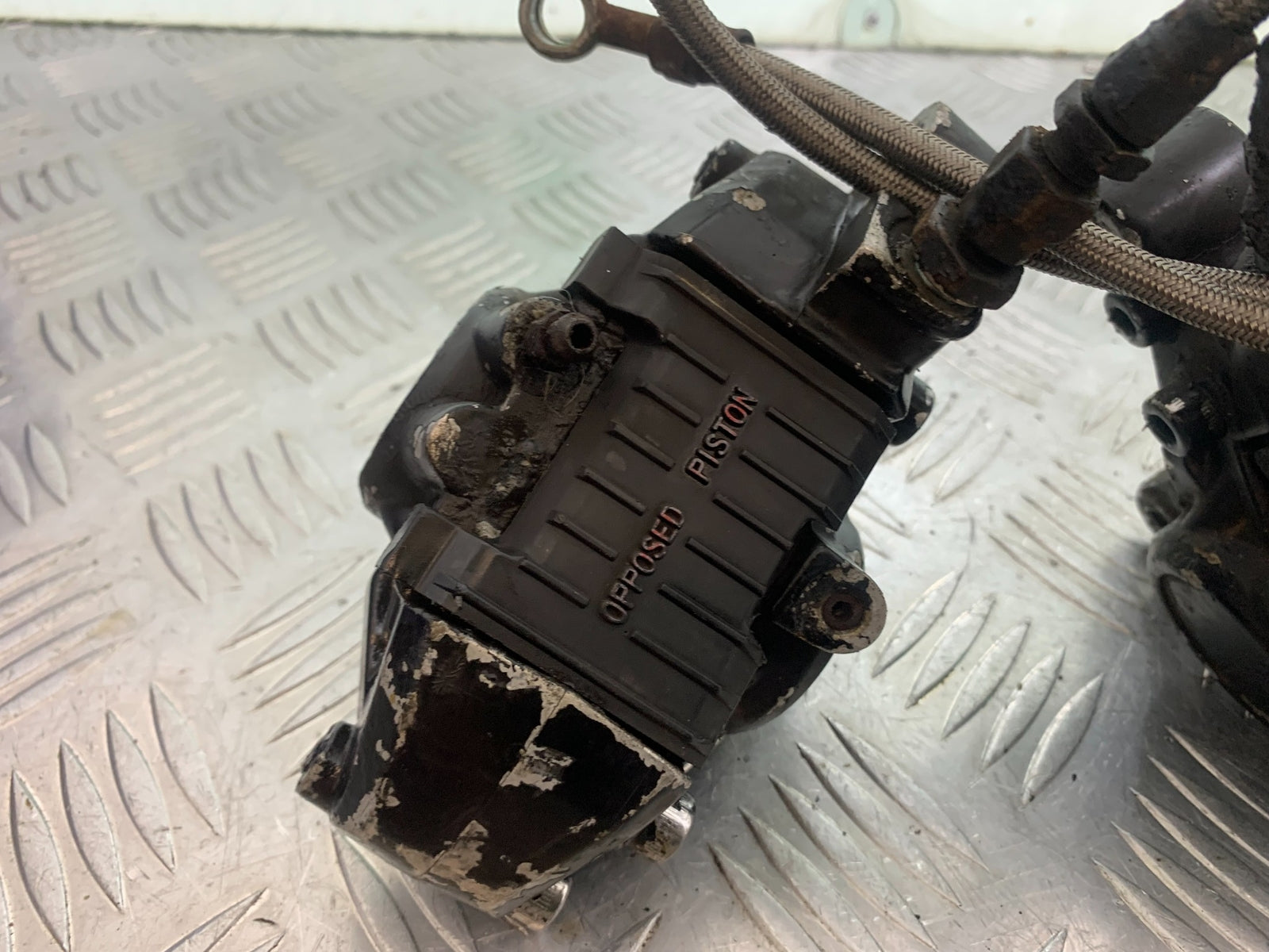 SUZUKI GSX1100 GSX 1100 EFE FRONT CALIPERS   YEAR 1985-1986 (CMB1110)