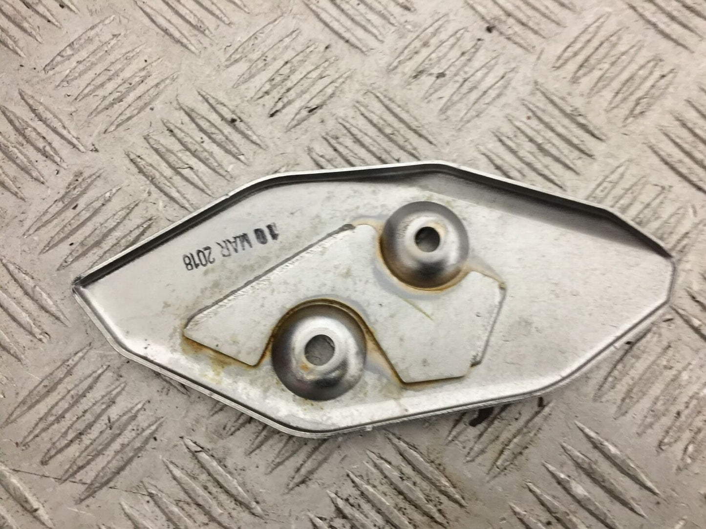 YAMAHA MT03 HEEL PLATE  YEAR 2018  (STOCK 801)