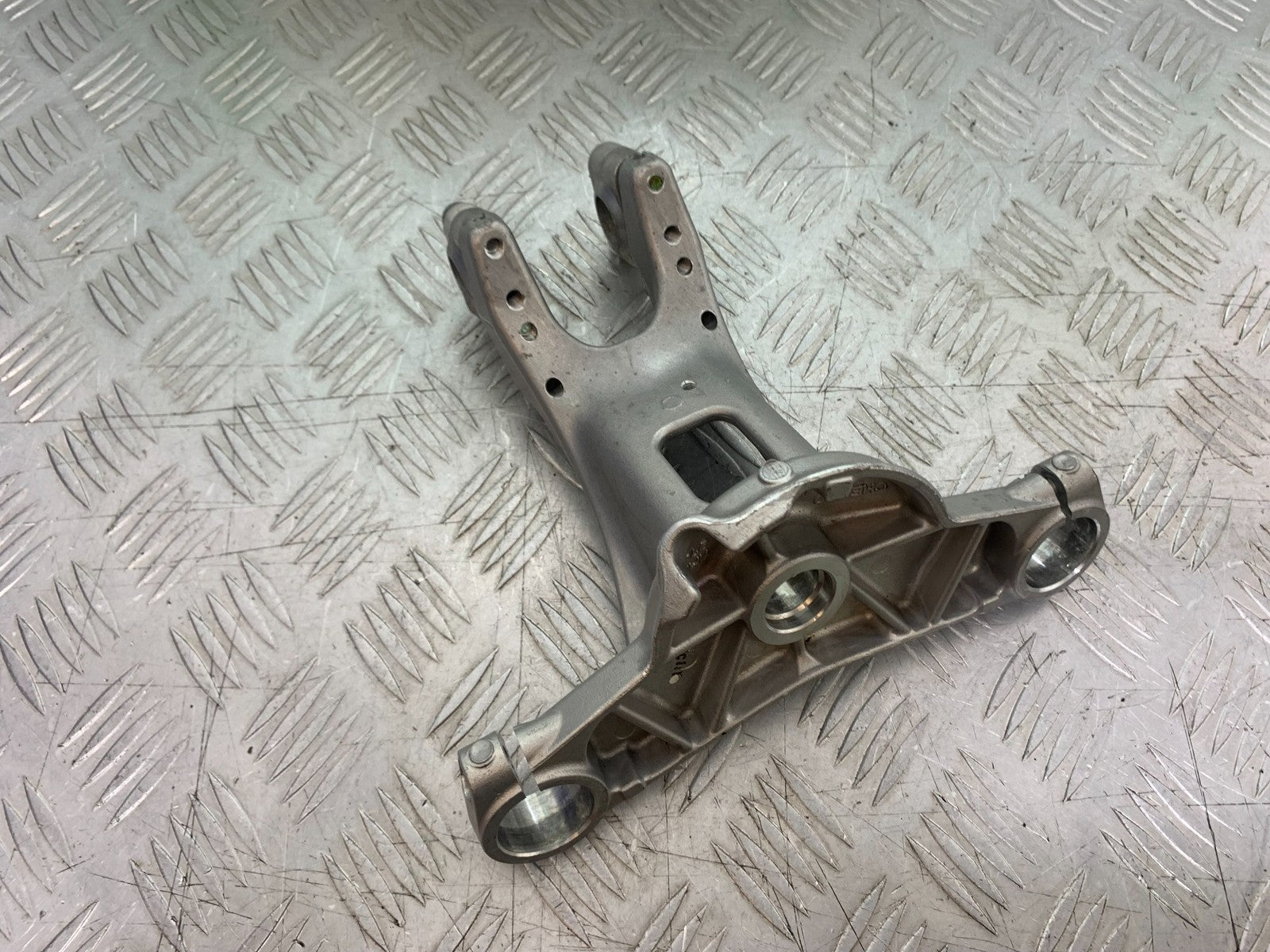 YAMAHA XMAX 300 TOP YOKE  YEAR 2017-2020 (CMB1218)