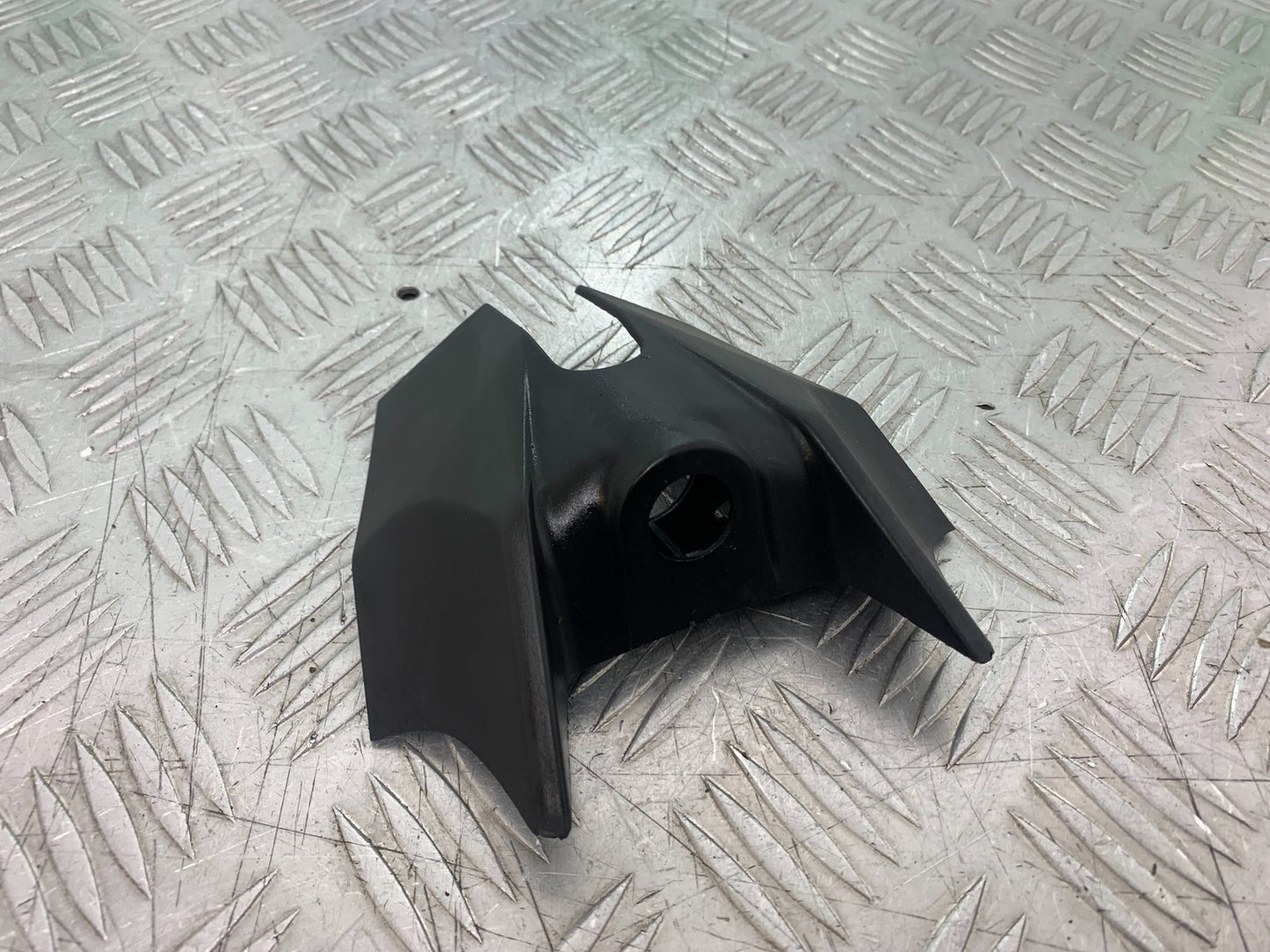 KTM DUKE 125 IGNITION SWITCH COVER  YEAR 2017-2022 (CMB1222)