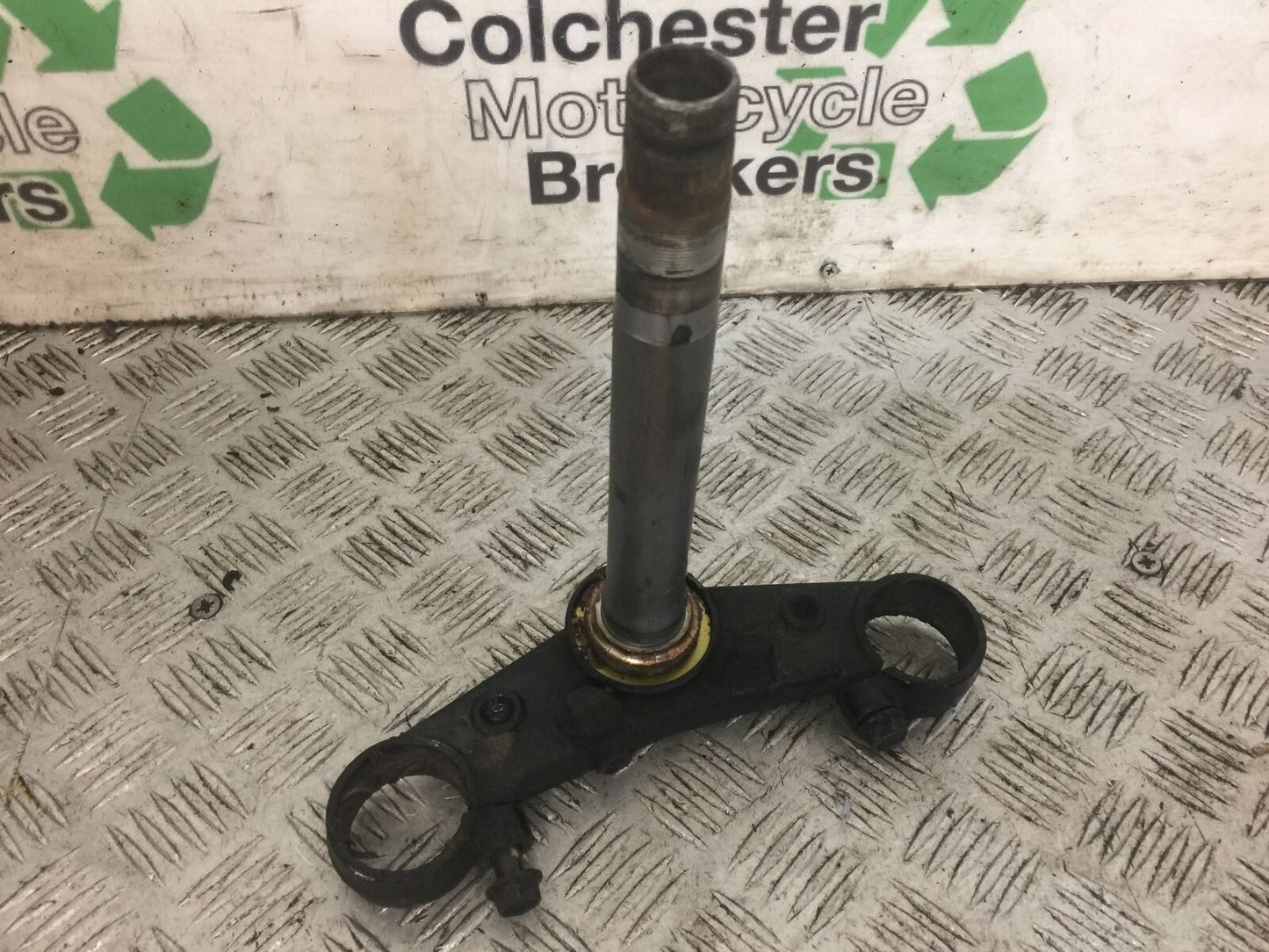 HONDA CBR600 CBR 600 BOTTOM YOKE    YEAR 1996 (STOCK 798)