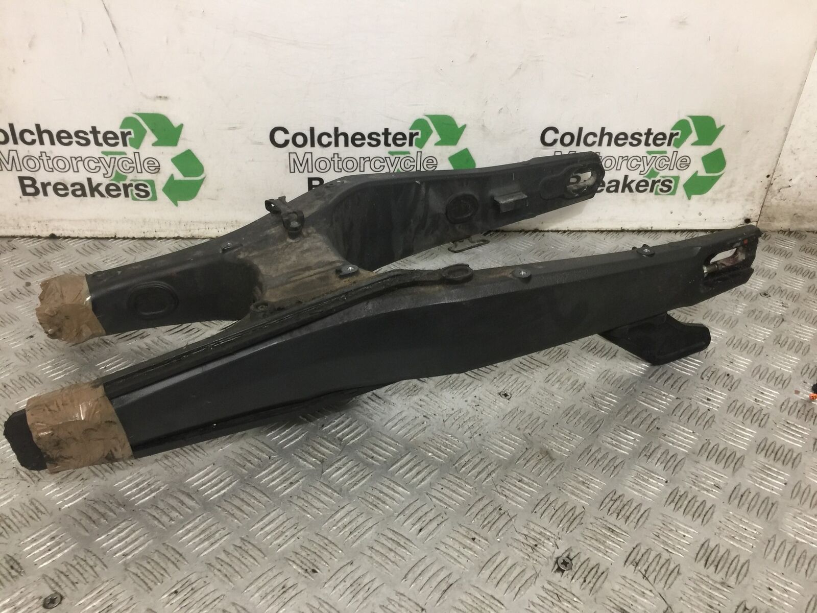 HONDA CRF1000 (DCT) AFRICA TWIN SWINGARM  YEAR 2019 (STOCK 835)