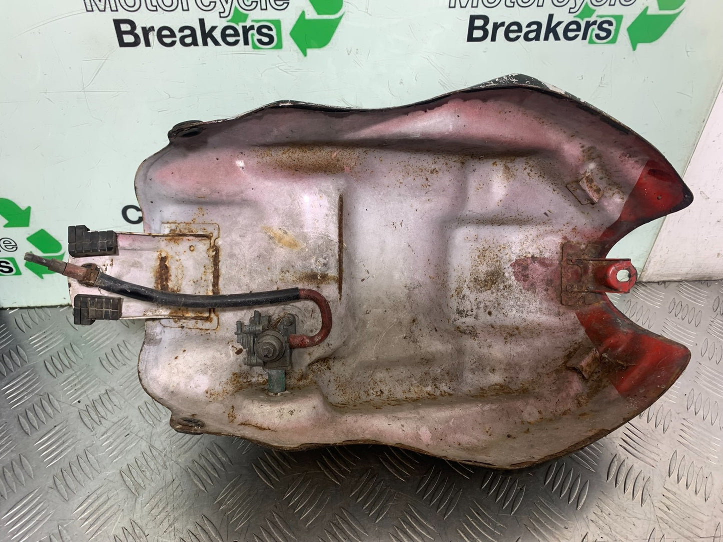 HONDA VF500 VF 500 PETROL TANK  YEAR 1985-1987