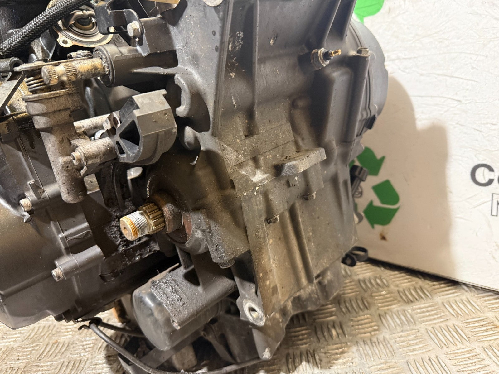 YAMAHA XJ6 XJ6-S DIVERSION ENGINE YEAR 2009-2015  (CMB1212)