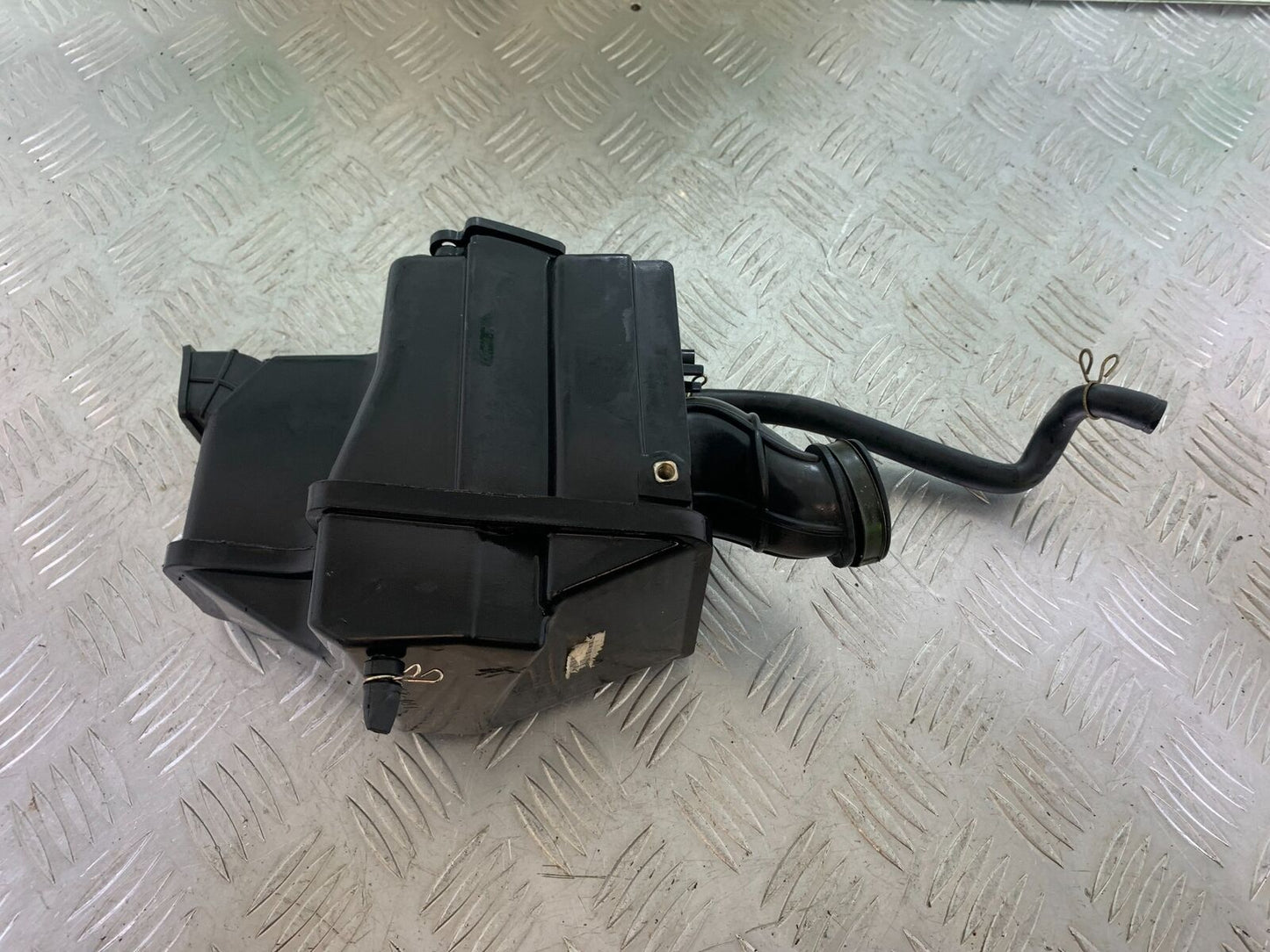 BENELLI BN125 BN 125 AIRBOX  YEAR 2018-2021 (CMB1080)