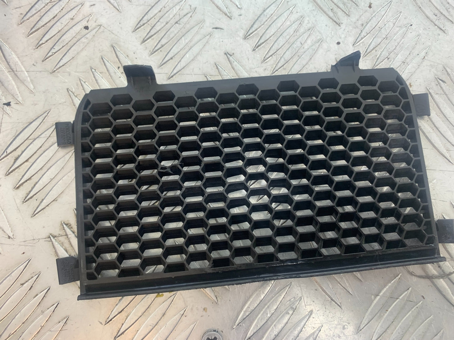 BMW M1000 R OIL COOLER  GRILL YEAR 2023-2024 (CMB1140)