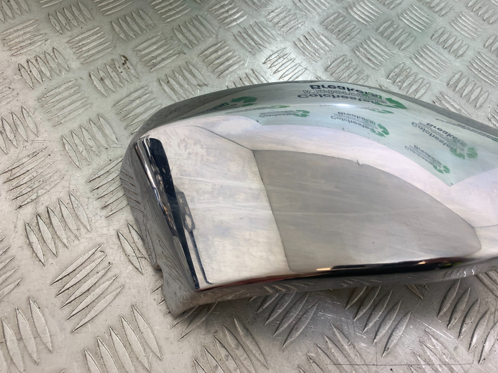 HONDA VTX1300 S-6  LEFT SEAT PANEL   YEAR 2004-09 (CMB1159)