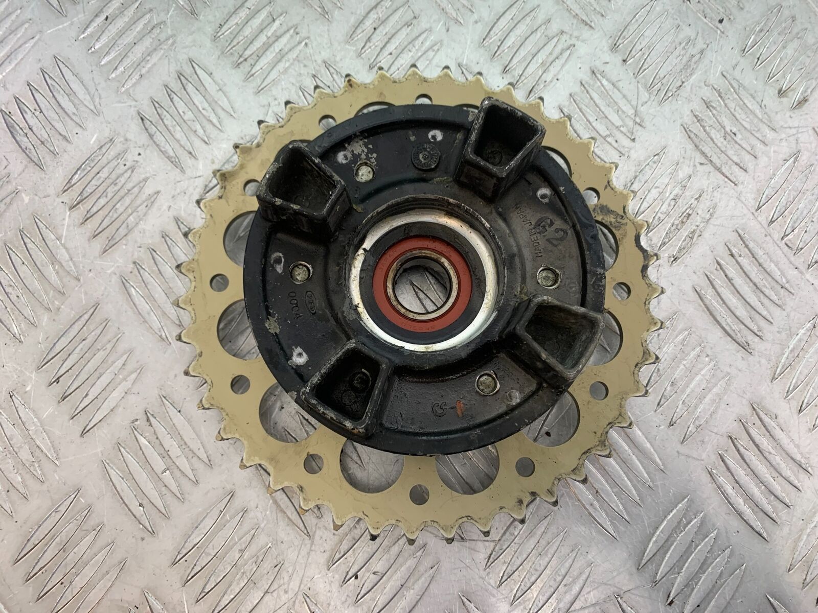 KAWASAKI Z750 Z 750 SPROCKET CARRIER  YEAR 2004-2006  (CMB1104)