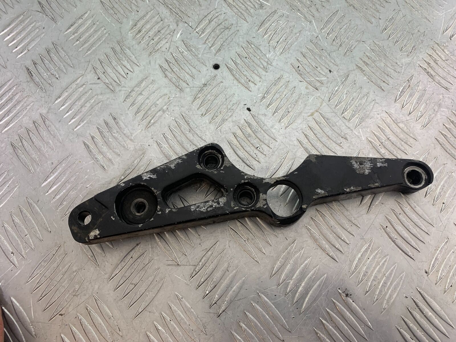 YAMAHA XS1100 MIDNIGHT SPECIAL RIGHT HANGER   YEAR 1980-1982 (CMB1122)