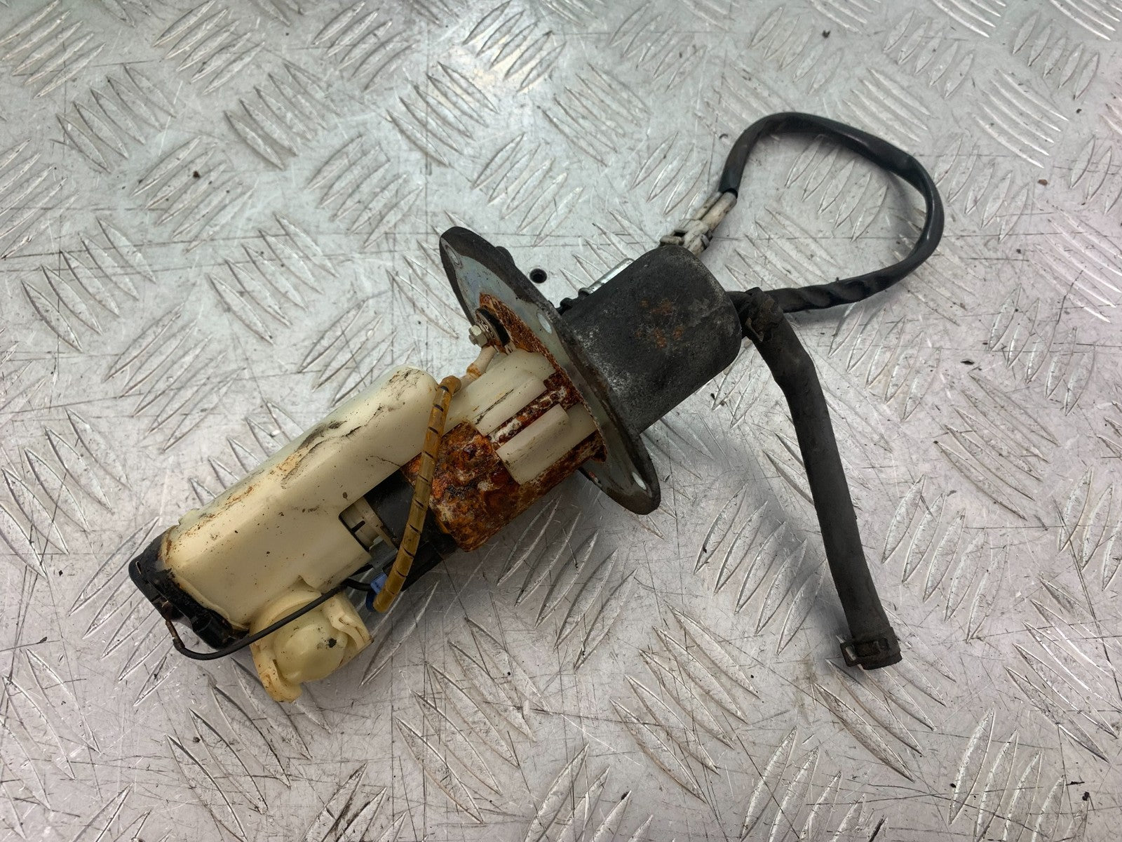 KAWASAKI Z750 Z 750 PETROL PUMP  YEAR 2004-2006  (CMB1234)