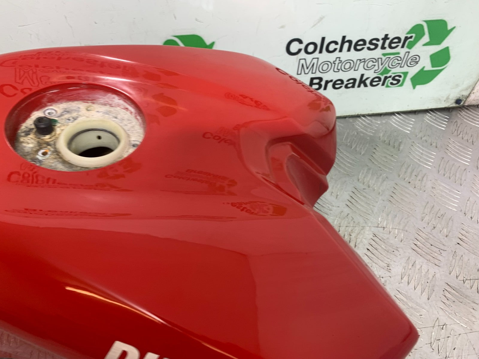 DUCATI 1198 S PETROL TANK  YEAR 2009-2011 (CMB1219)