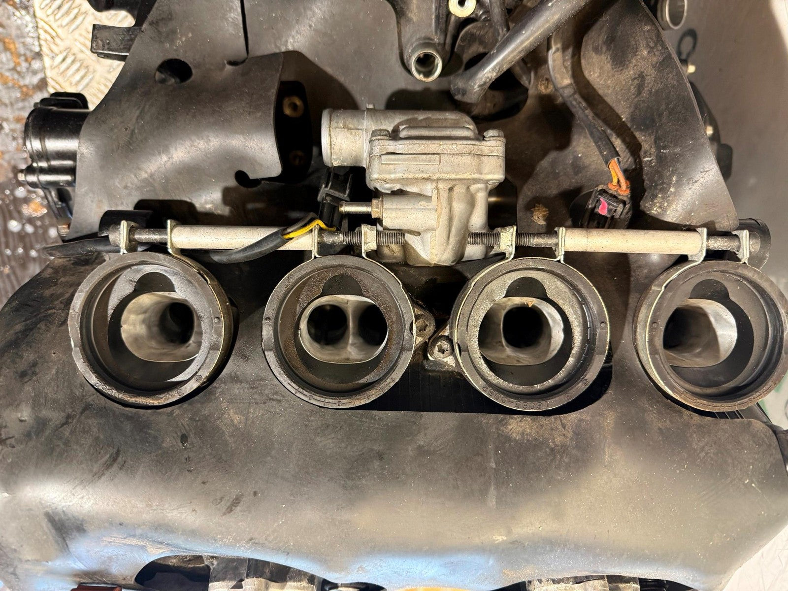KAWASAKI ZX10R ZX10 R ENGINE 2008-2010 (CMB1209)