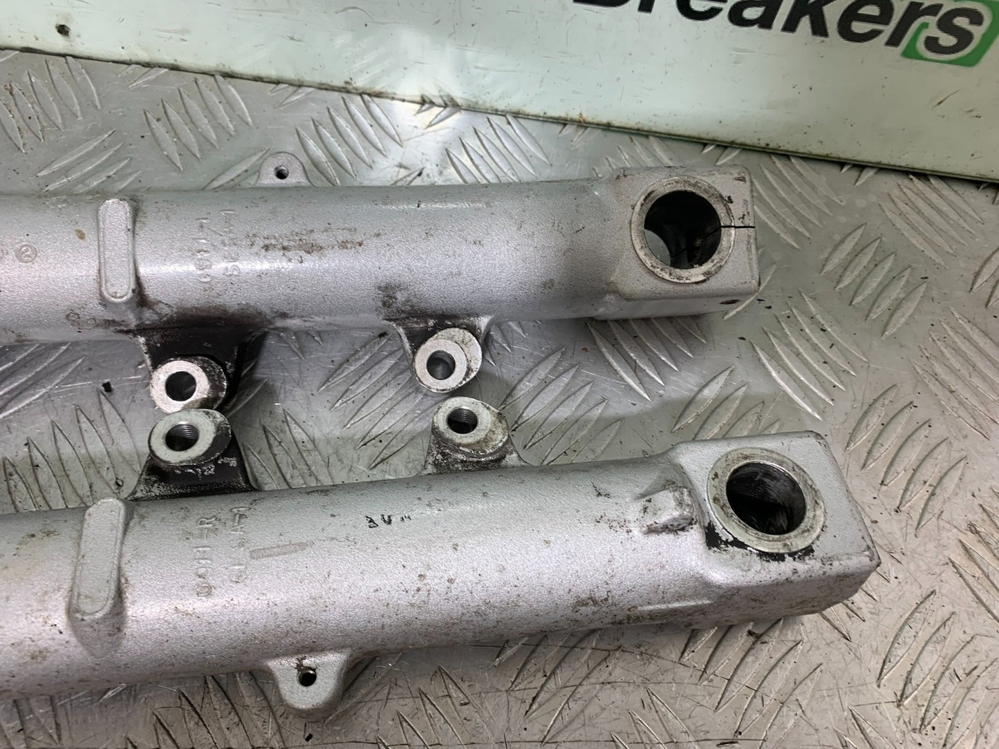 TRIUMPH 955I SPRINT RS FORKS YEAR 1999-03 (CMB1313)