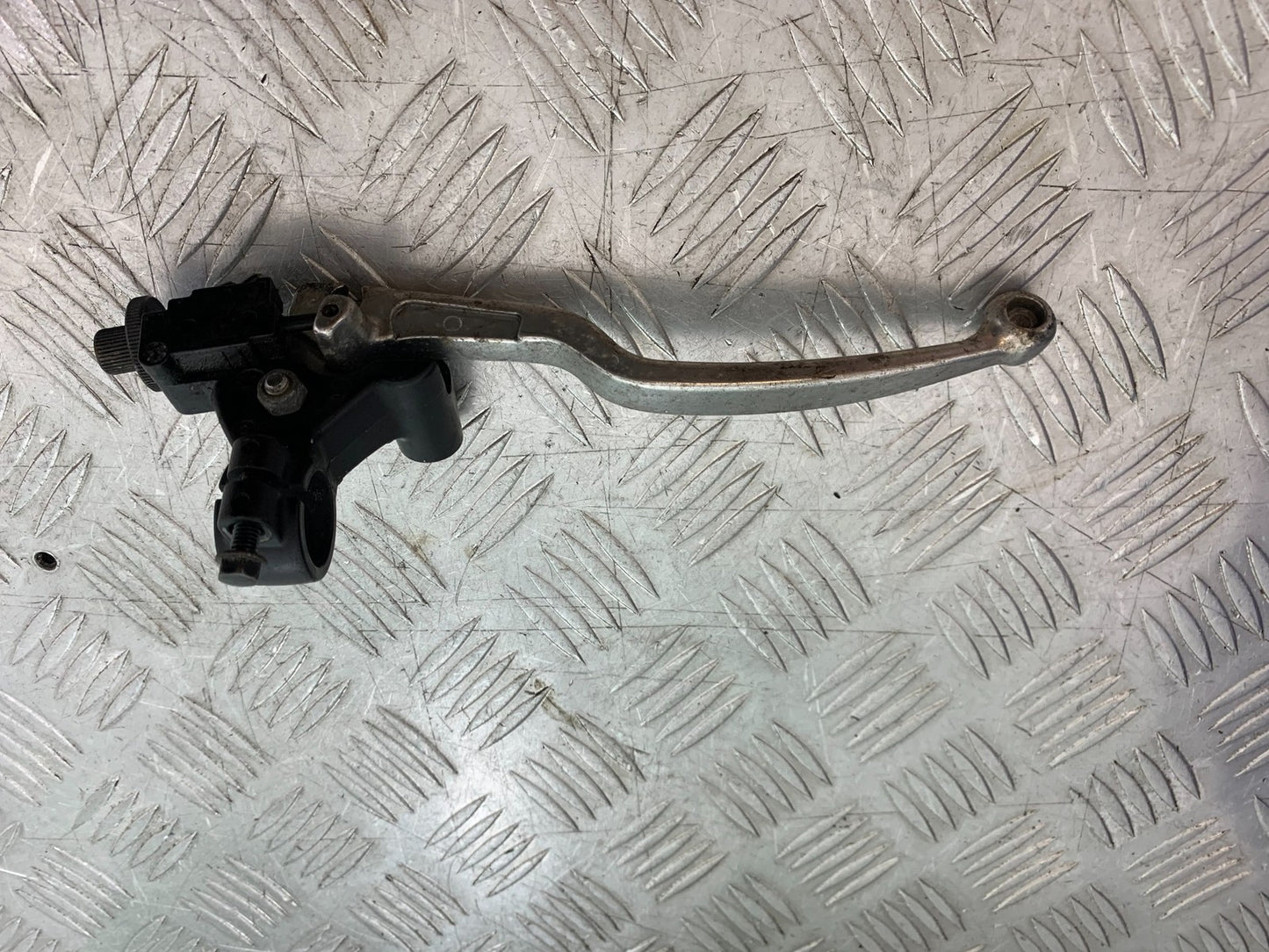 HONDA CBF600 CBF 600 CLUTCH LEVER AND BRACKET   YEAR 2004 -07 (CMB1247)