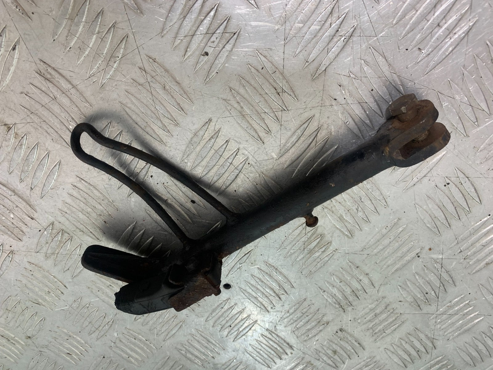 HONDA GL500 GL 500 SILVERWING SIDE STAND  YEAR 1981-82 (CMB1168)