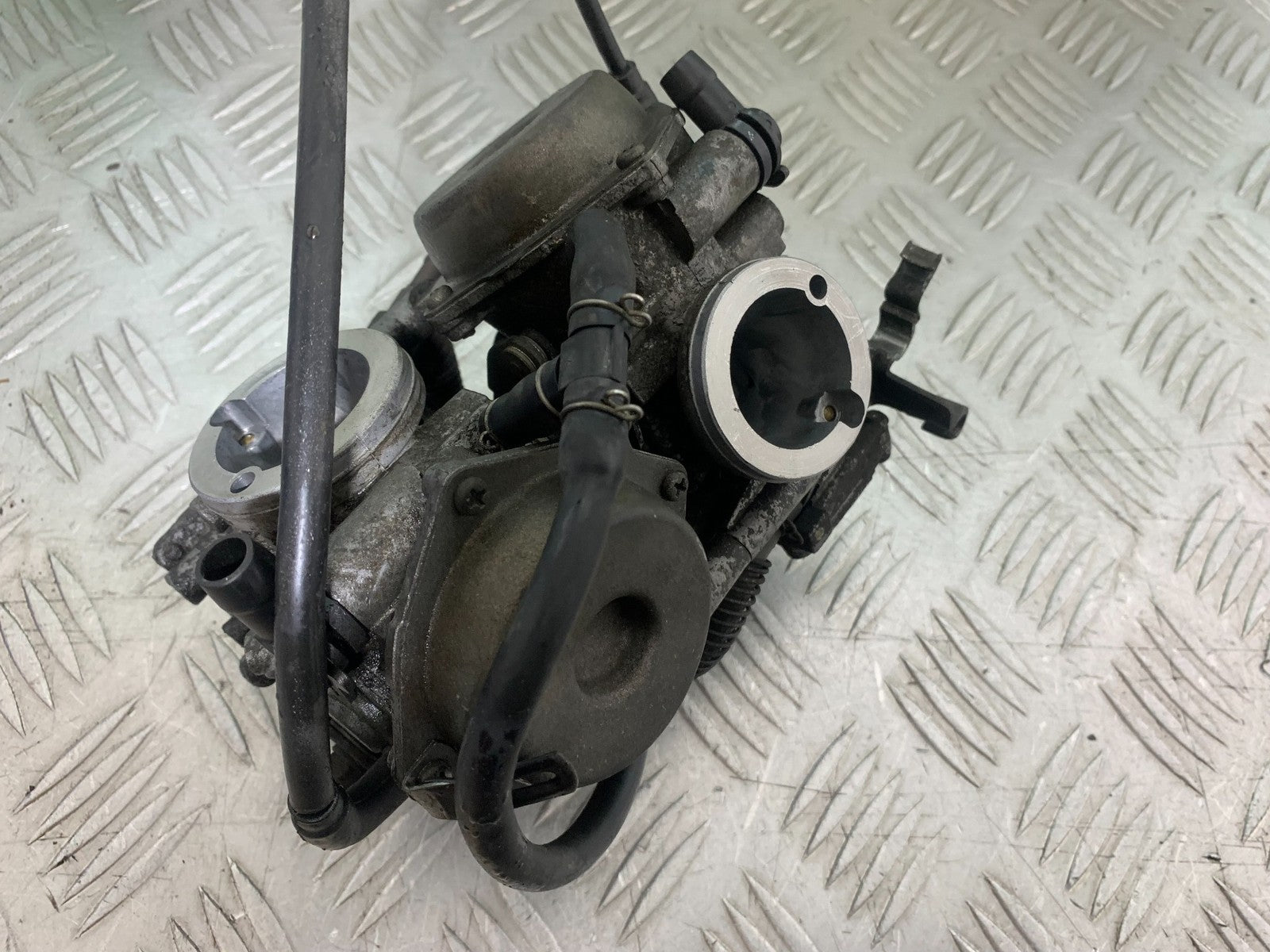 HONDA NTV 600 REVERE CARBS  YEAR 1988-1996  (CMB1281)