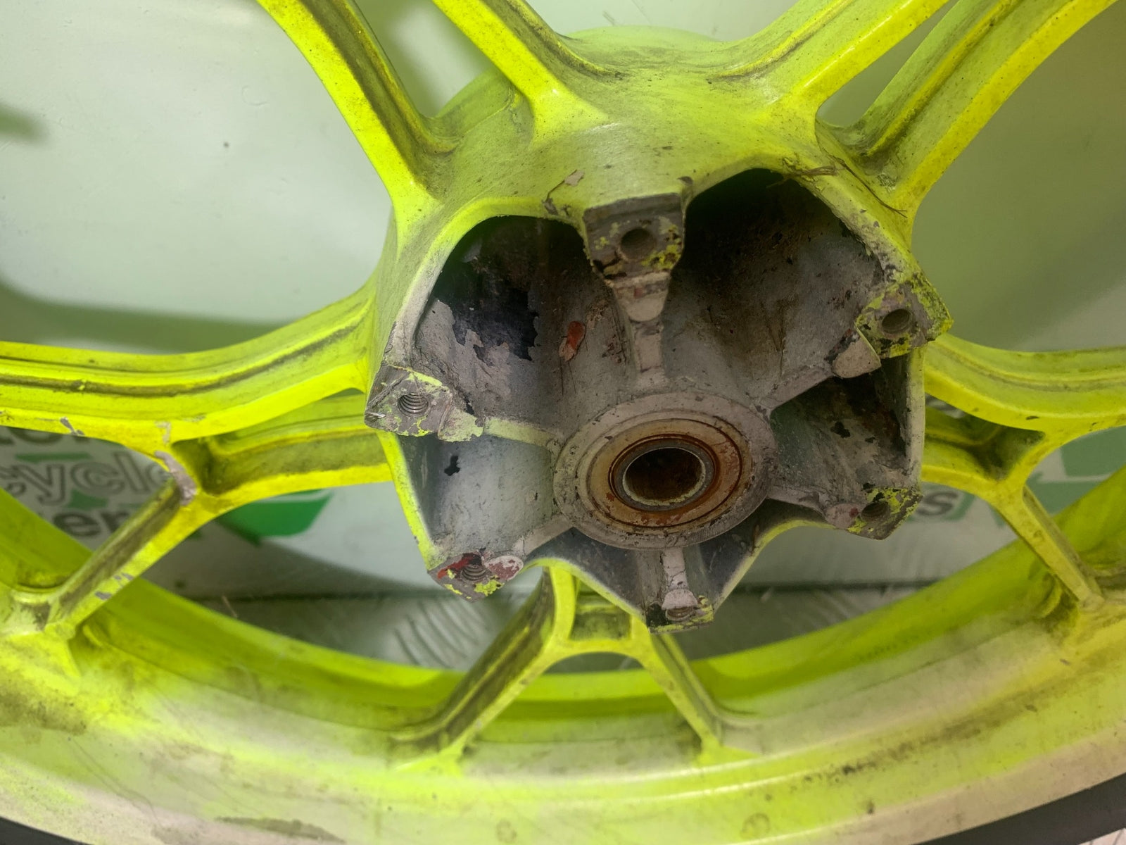 RIEJU 125 RS2 FRONT WHEEL  YEAR 2007 (CMB1142)