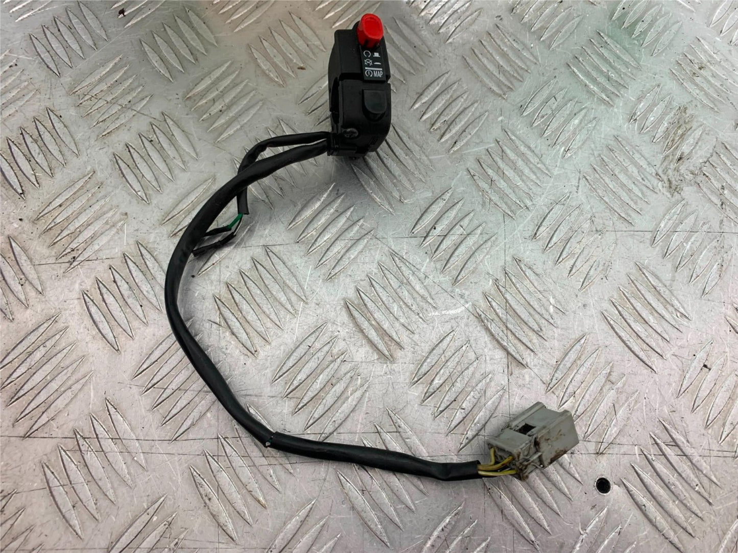 MV AGUSTA 800 F3 RIGHT SWITCH GEAR  YEAR 2017-2019 (CMB1227)