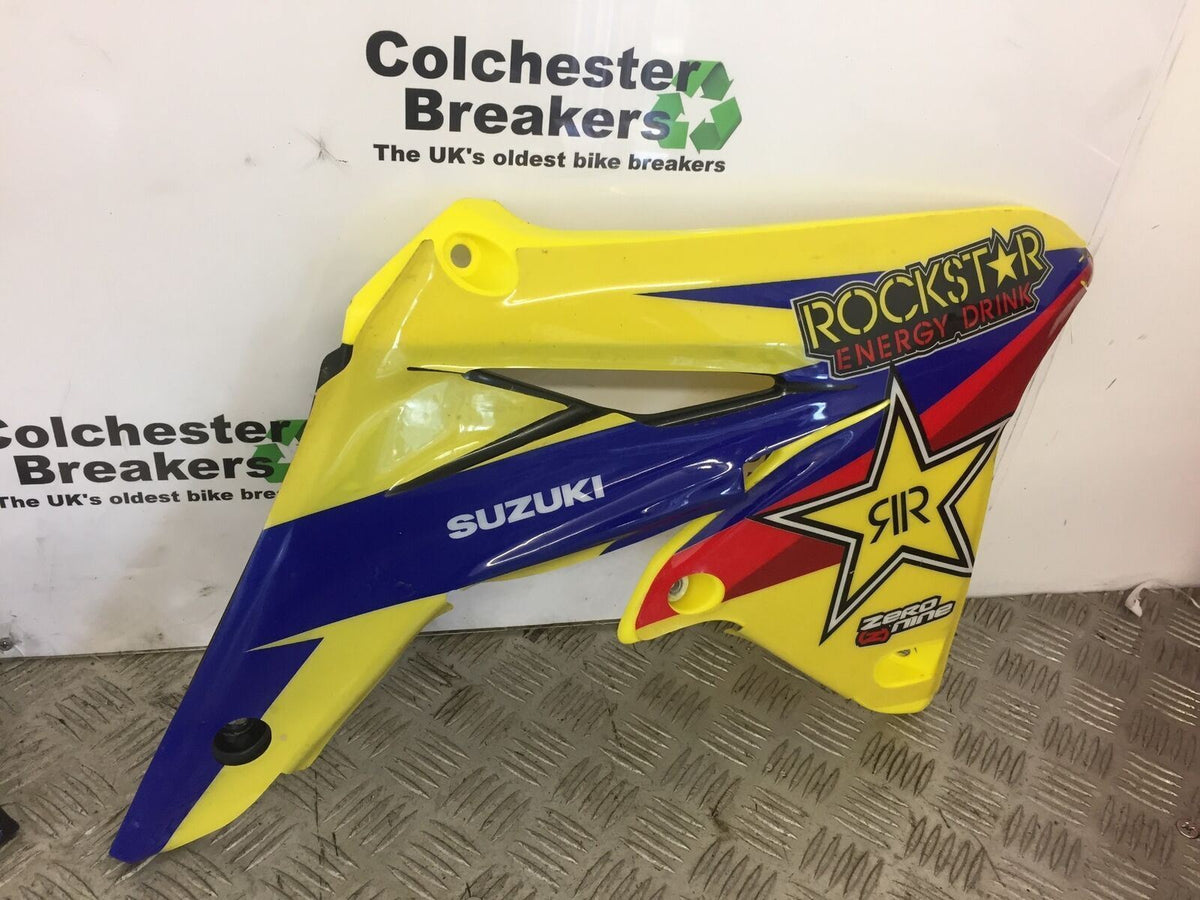 SUZUKI RMZ250 RMZ 250 RIGHT RADIATOR COWL   YEAR 2010