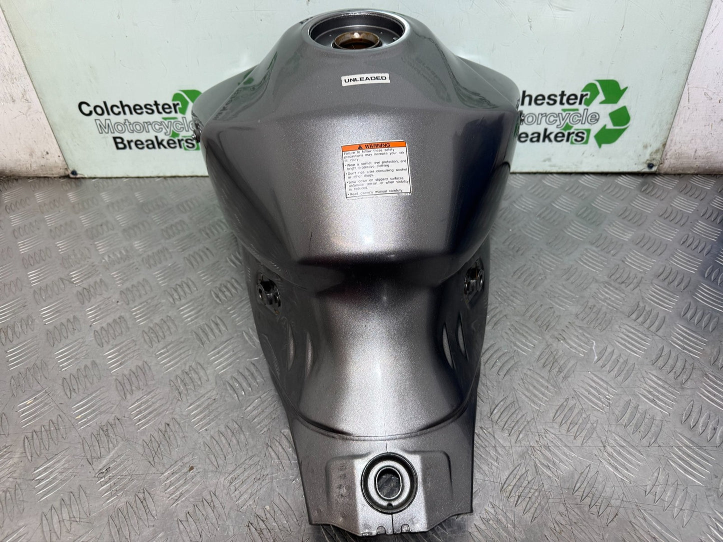 SUZUKI DL1000 DL 1000 V STORM FUEL PETROL TANK YEAR 2002 - 2008