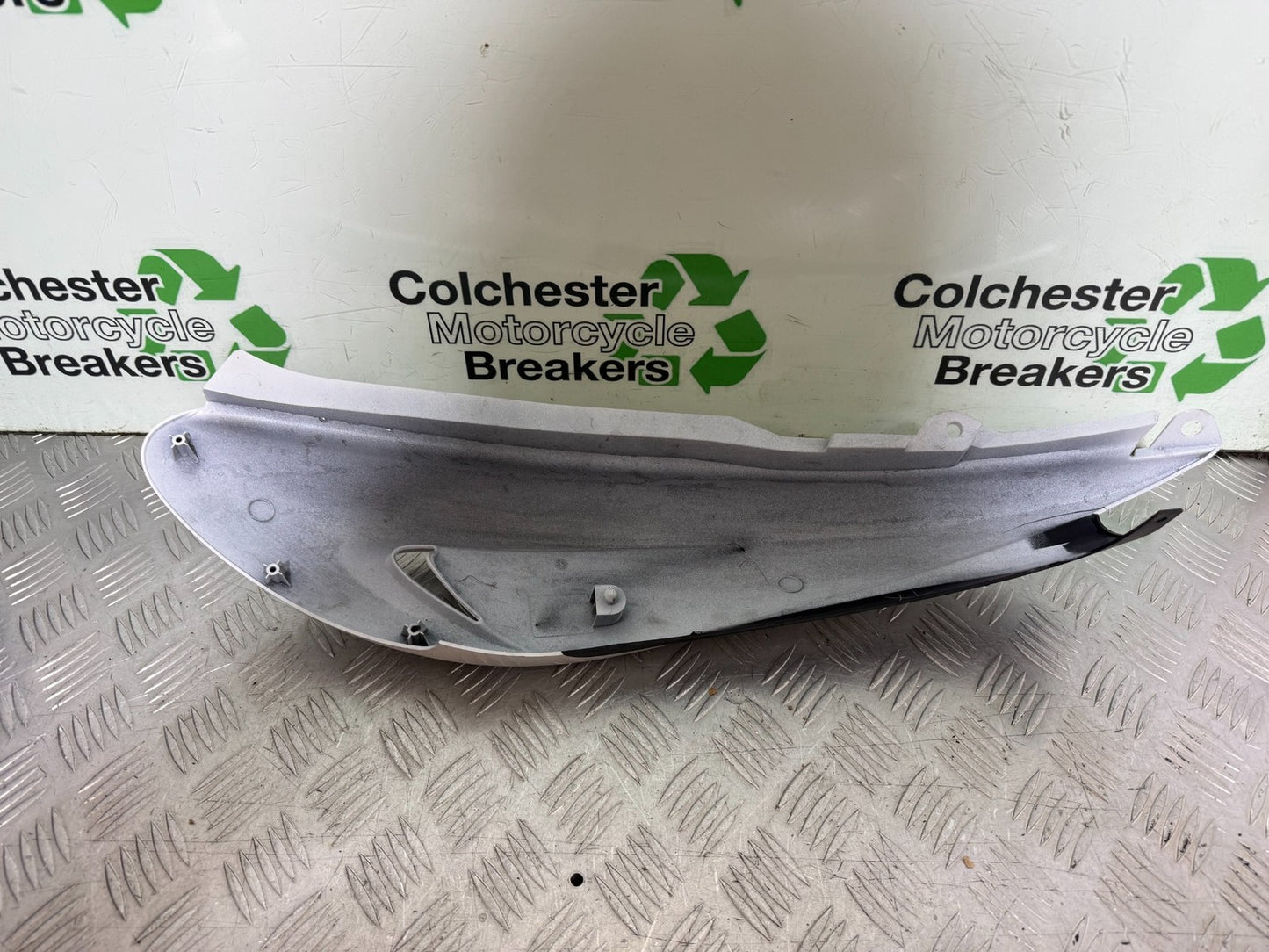 SUZUKI AY50 AY 50 KATANA LEFT SEAT PANEL YEAR 1997 - 2006