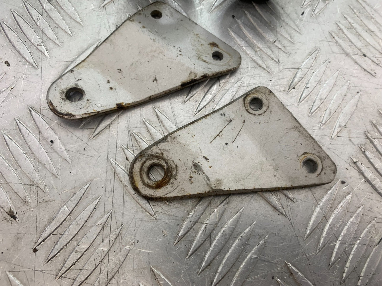 SUZUKI GS500 GS 500 HEADLIGHT BRACKETS YEAR 2001-2008 (CMB1254)