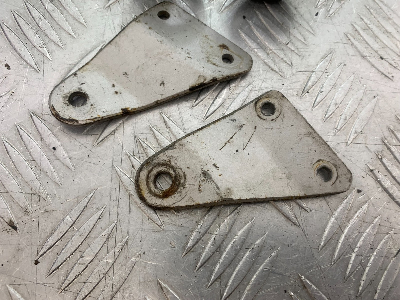 SUZUKI GS500 GS 500 HEADLIGHT BRACKETS YEAR 2001-2008 (CMB1254)