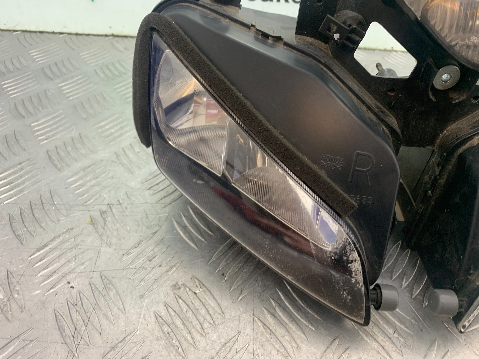 HONDA CBR1000 rr FIREBLADE HEADLIGHT  YEAR 2006 (CMB1220)