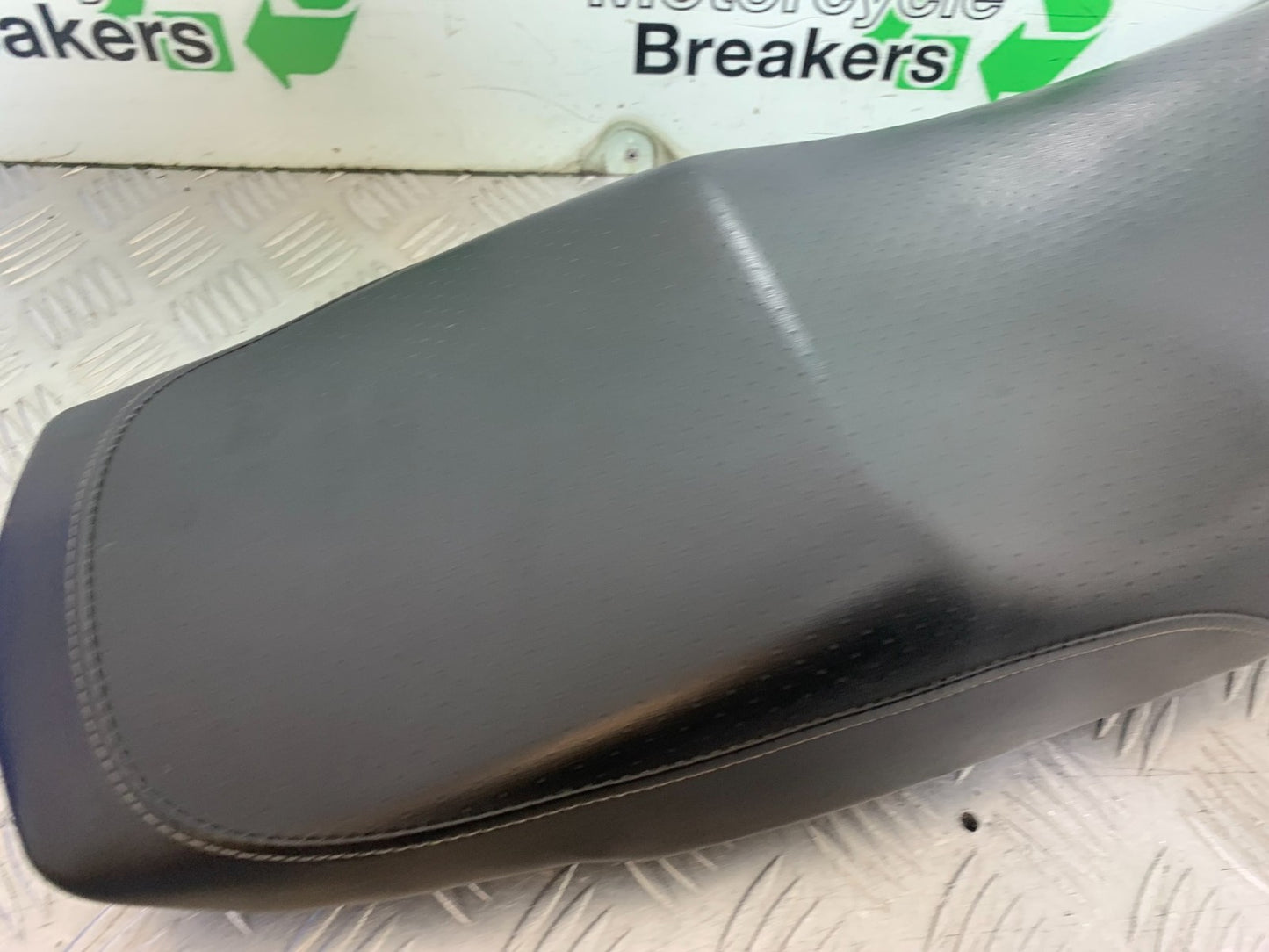 YAMAHA YBR125 YBR 125 SEAT  YEAR 2010-2017 (CMB1252)