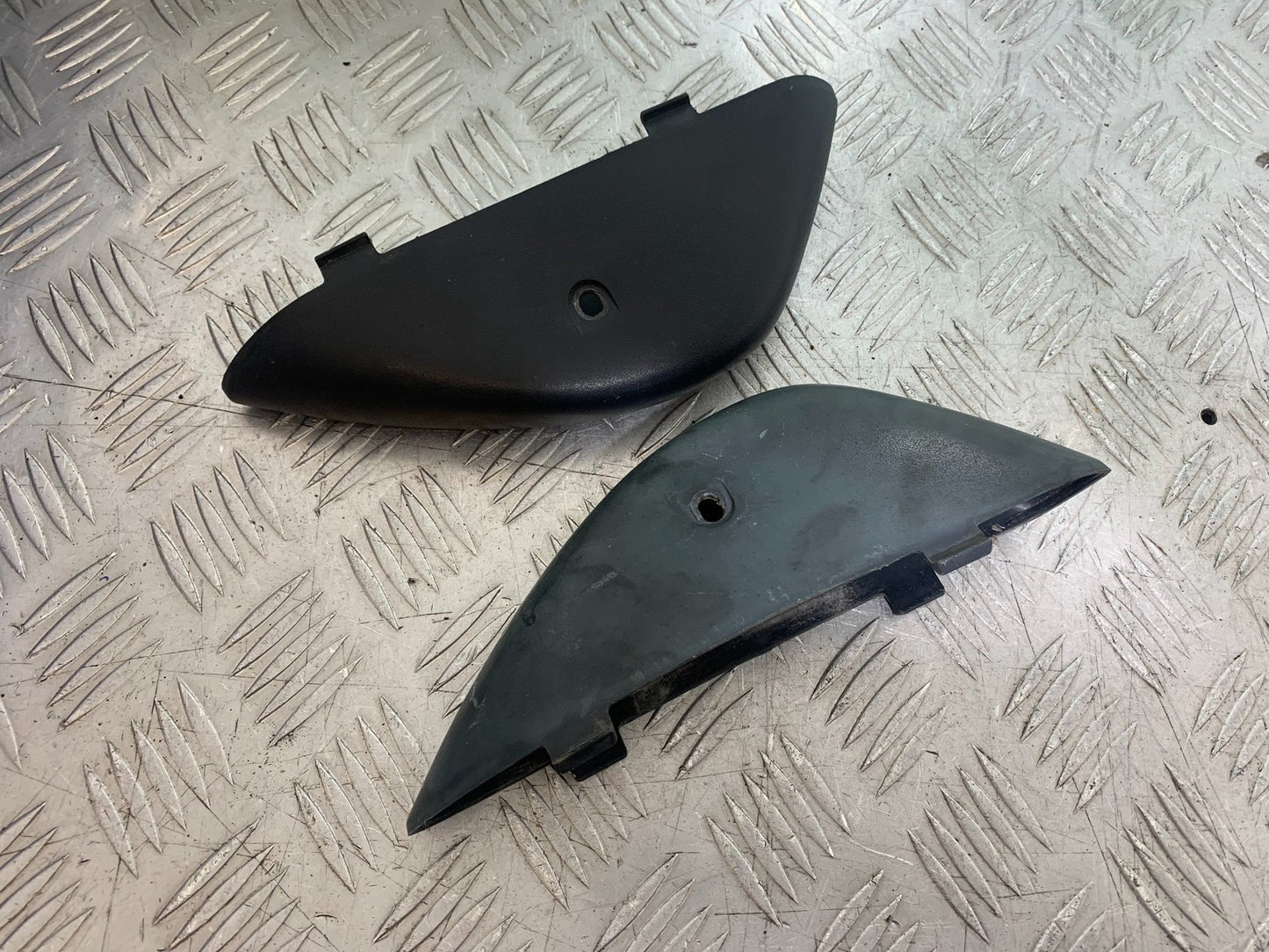 HONDA NT650 V DEAUVILLE LEFT AND RIGHT SIDE PODS YEAR 1998-01 (CMB1320)