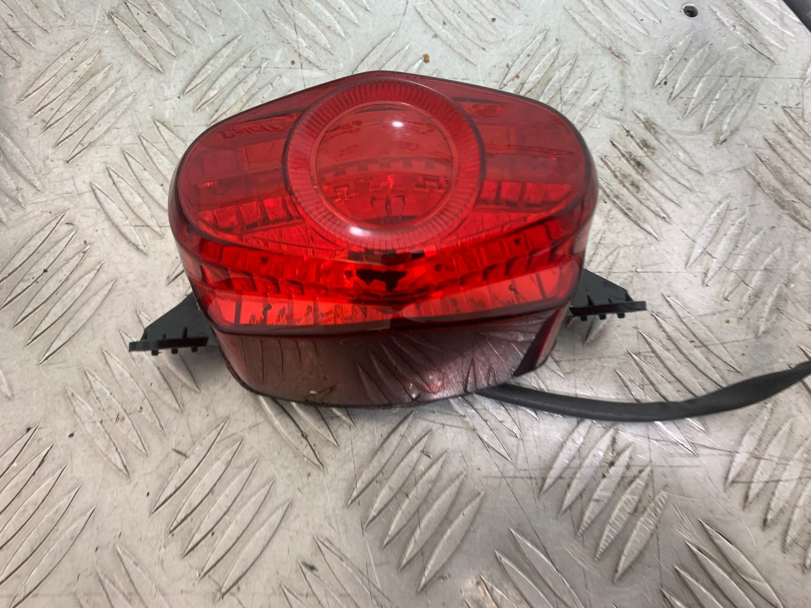 HONDA CBF125 CBF 125 REAR LIGHT   YEAR 2009-14  (CMB1172)