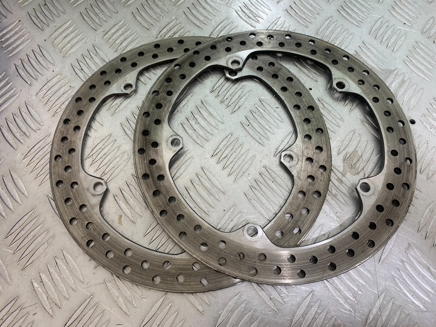 TRIUMPH TRIDENT 660 FRONT BRAKE DISCS  YEAR 2021-2024 (CMB1148)