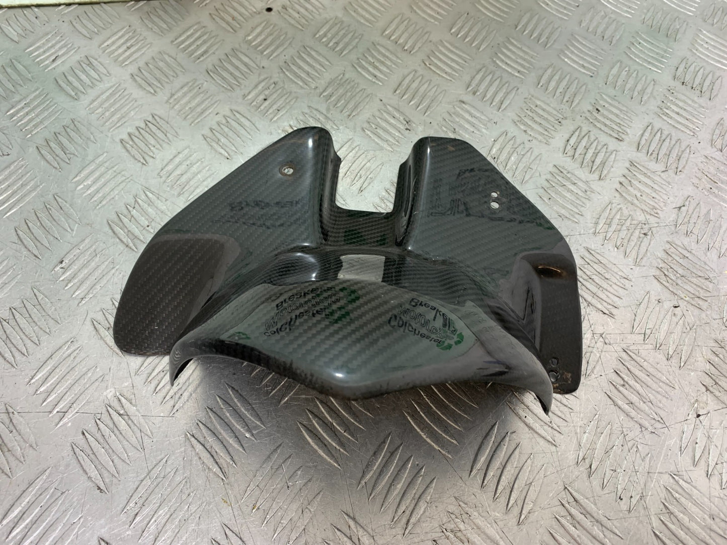 HONDA CBR1000 RR CARBON HUGGER  YEAR  2008-2011 (CMB1330)
