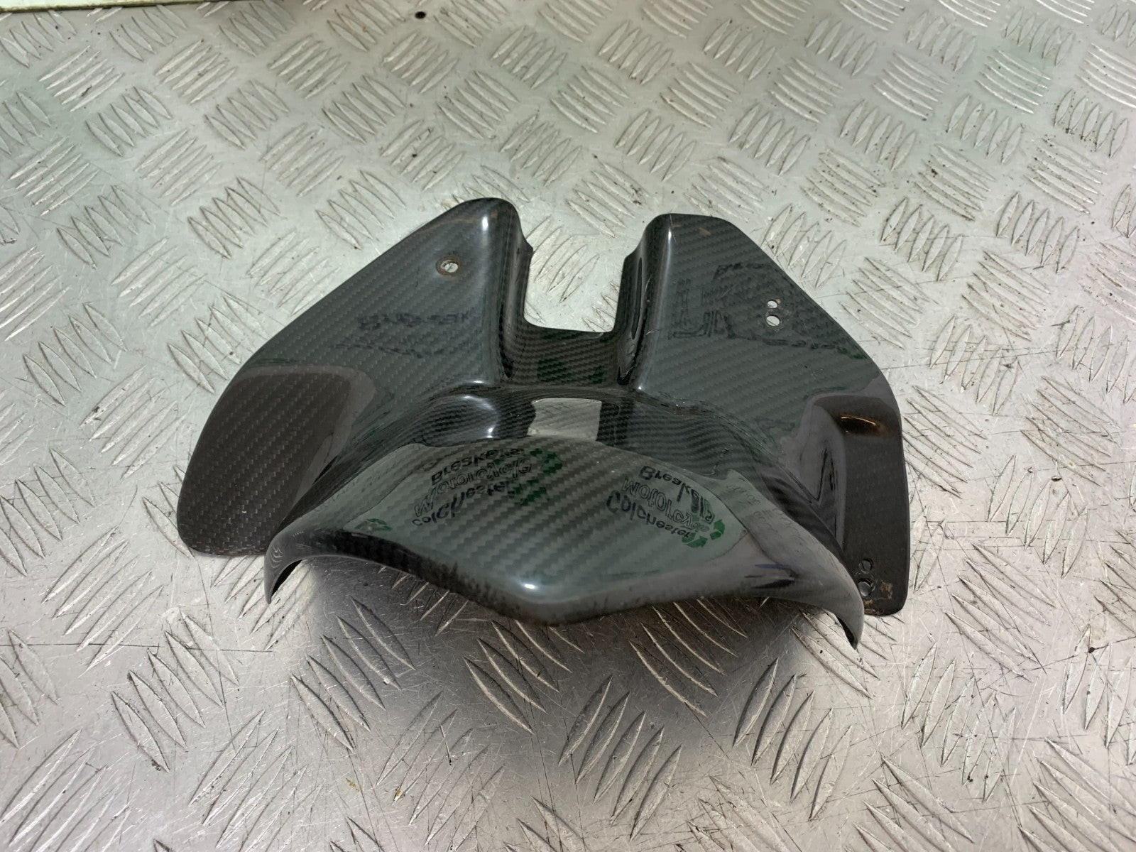 HONDA CBR1000 RR CARBON HUGGER  YEAR  2008-2011 (CMB1330)