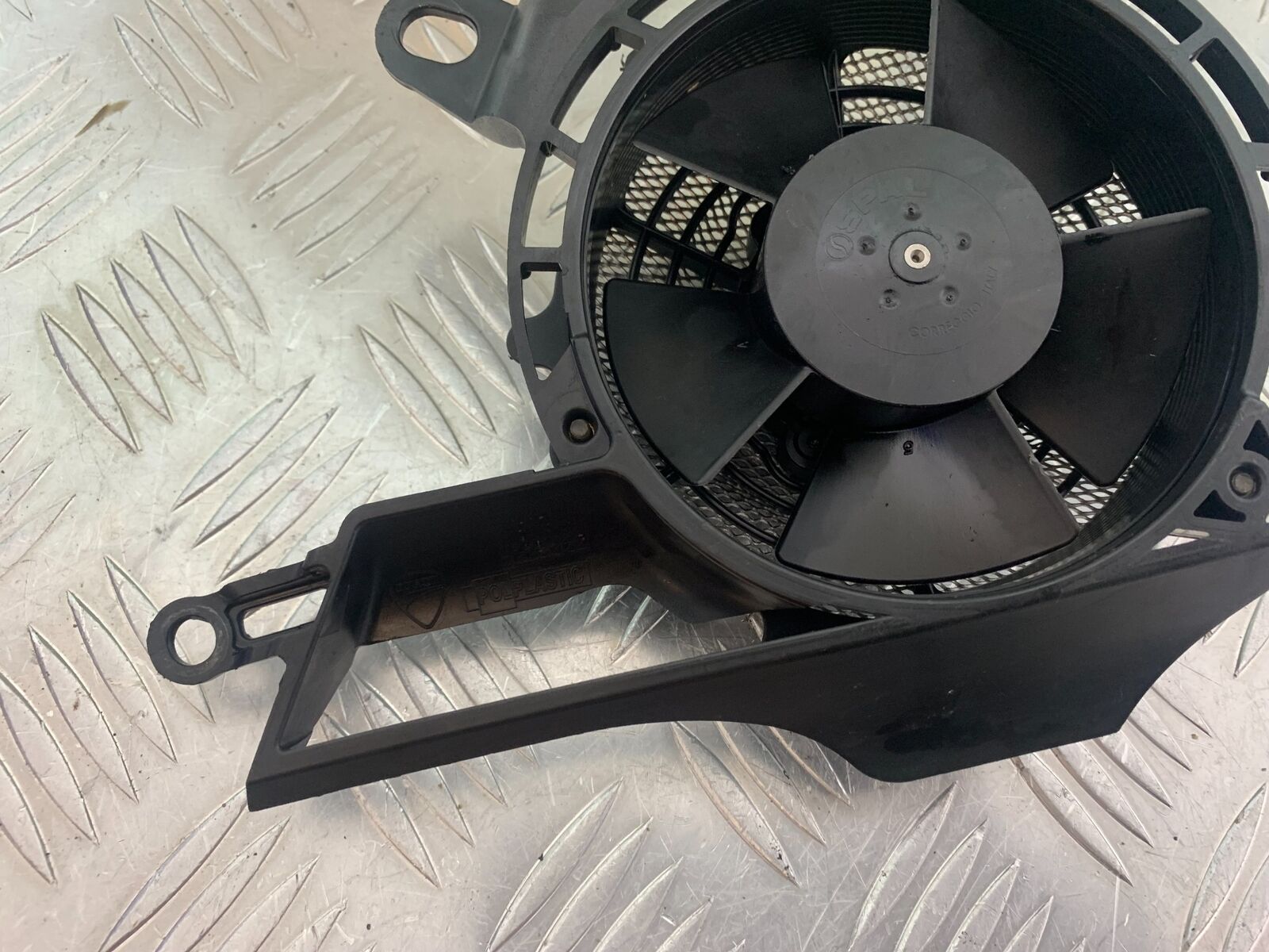 DUCATI DIAVEL 1200 RADIATOR FAN   YEAR 2014-17 (CMB1054)